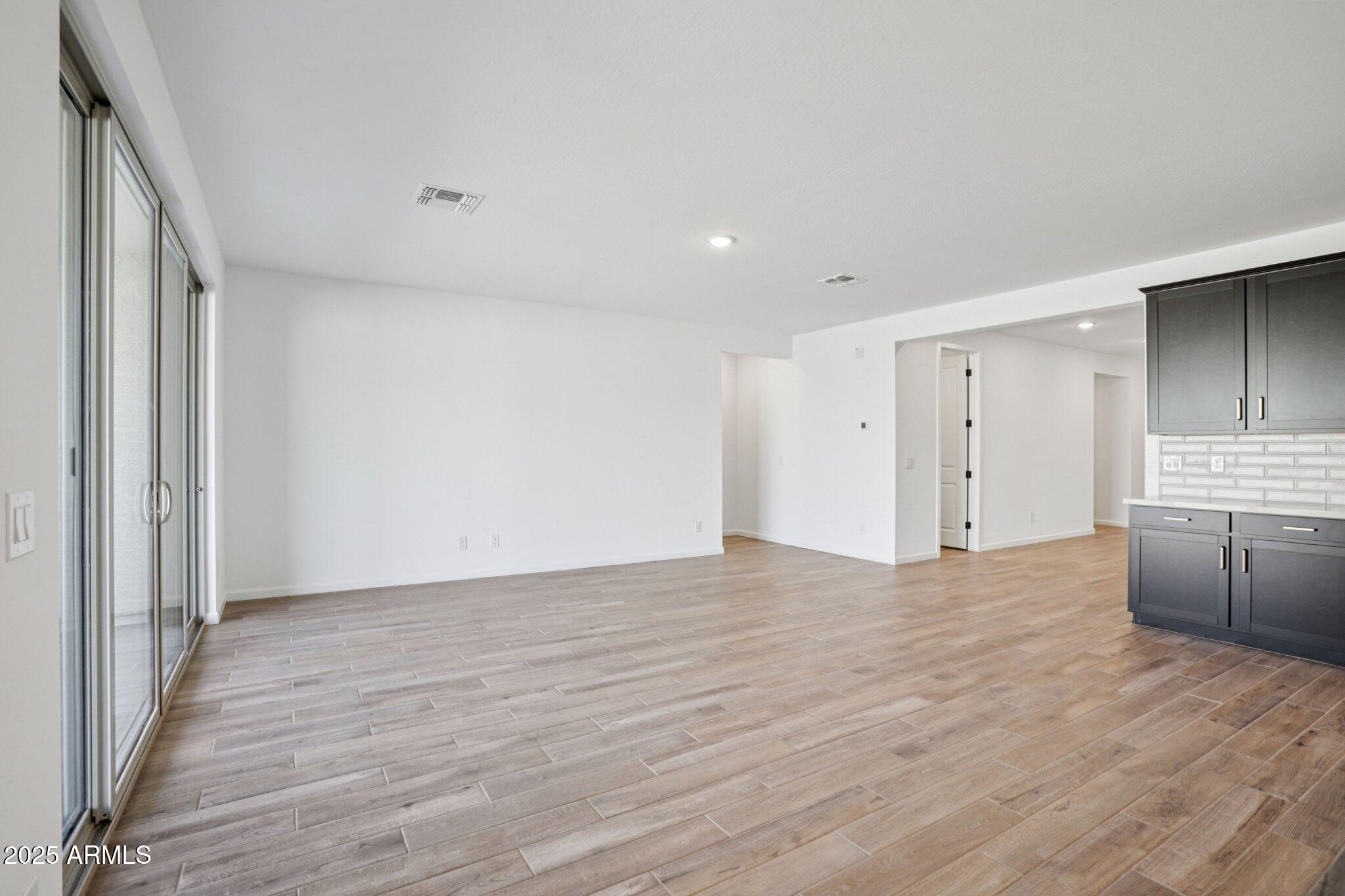 15722 W BROWN Street