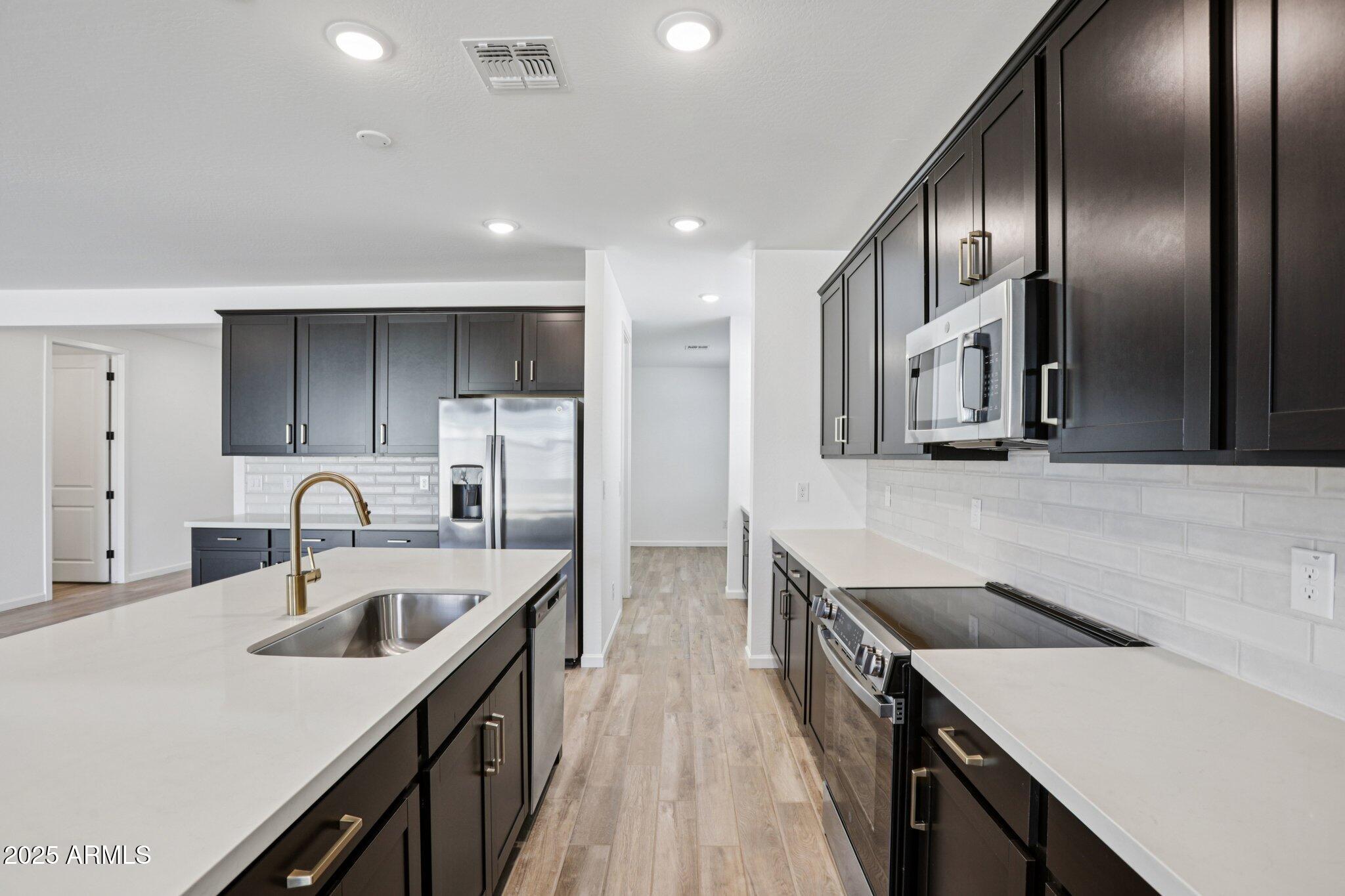 15722 W BROWN Street