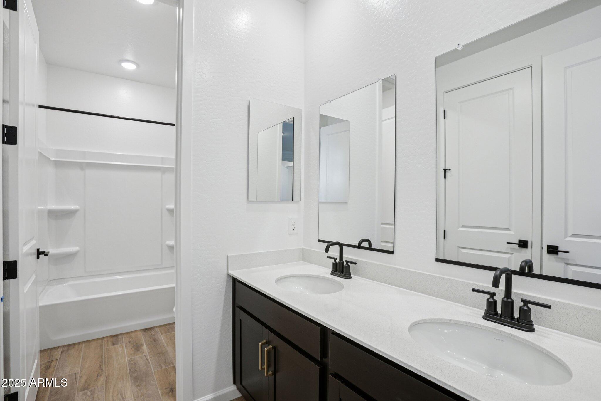 15722 W BROWN Street