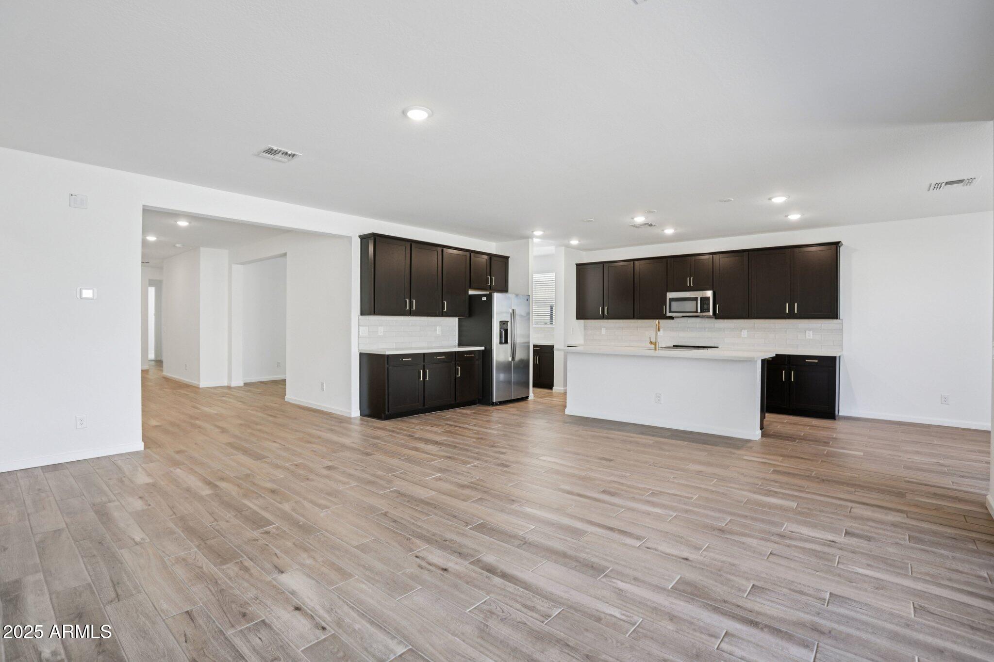 15722 W BROWN Street