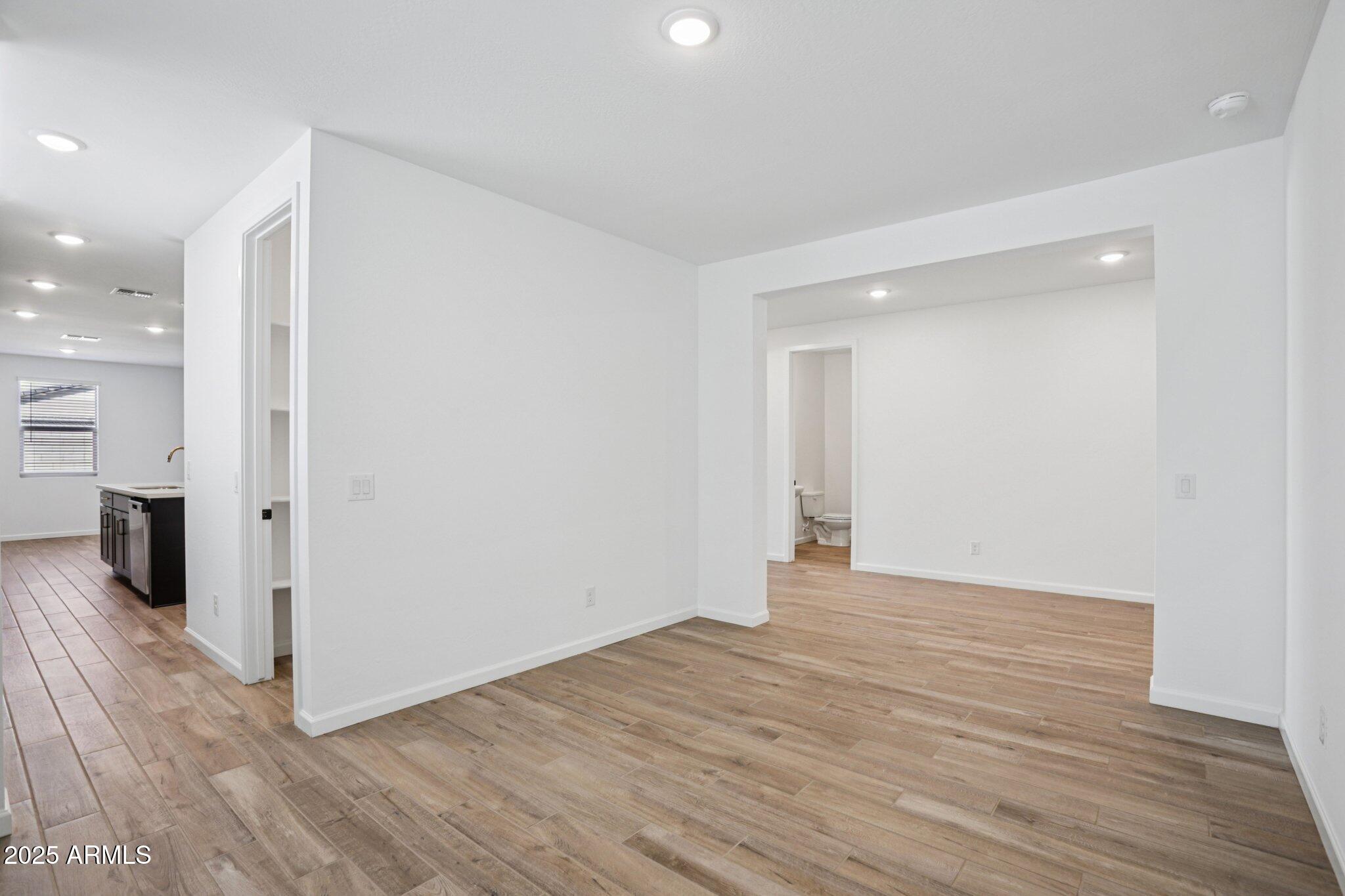 15722 W BROWN Street