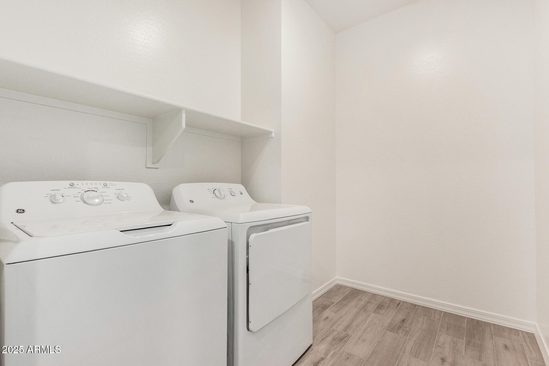 4183 E BROOK LYNN Place