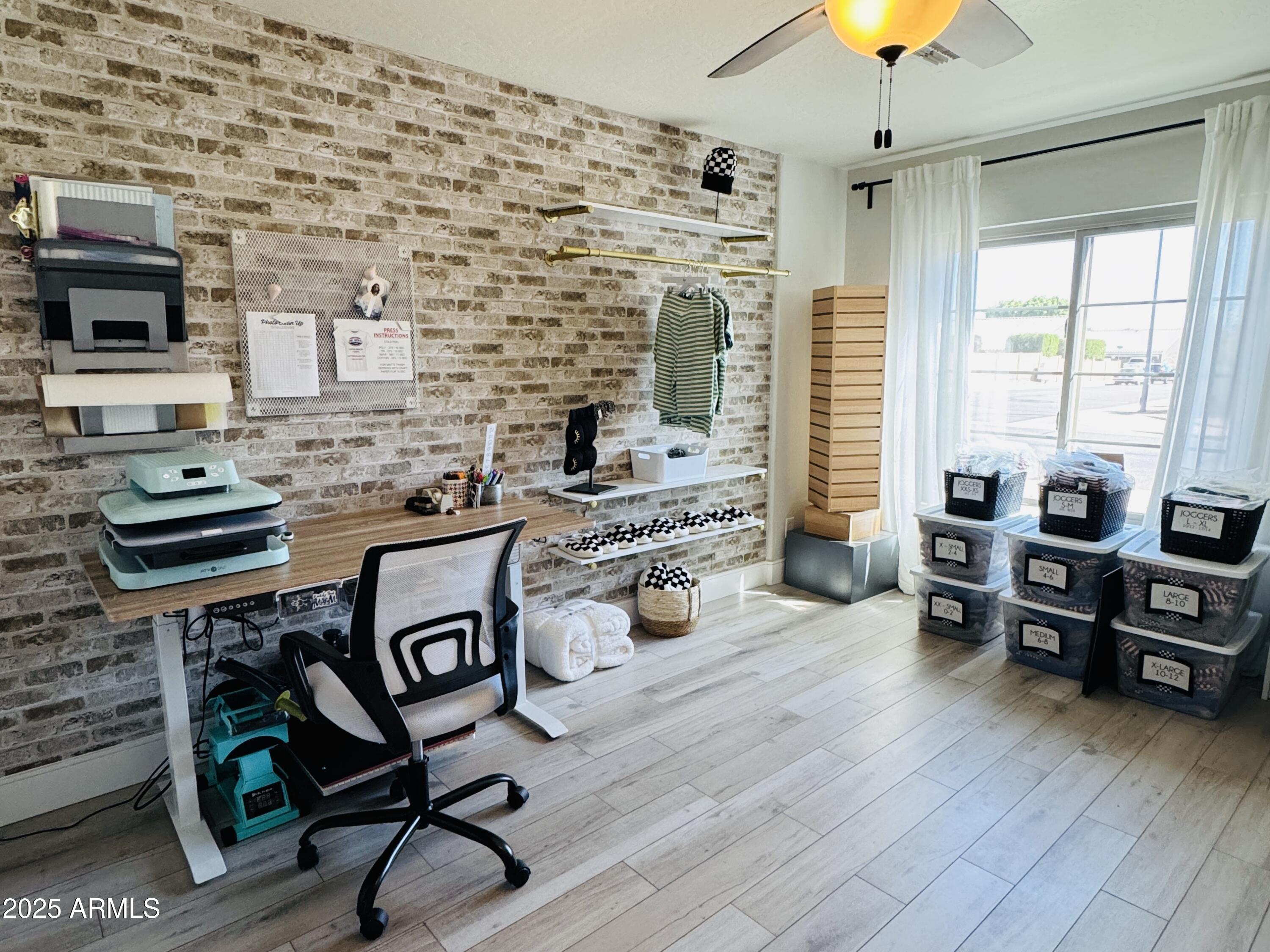 10412 E DOLPHIN Avenue