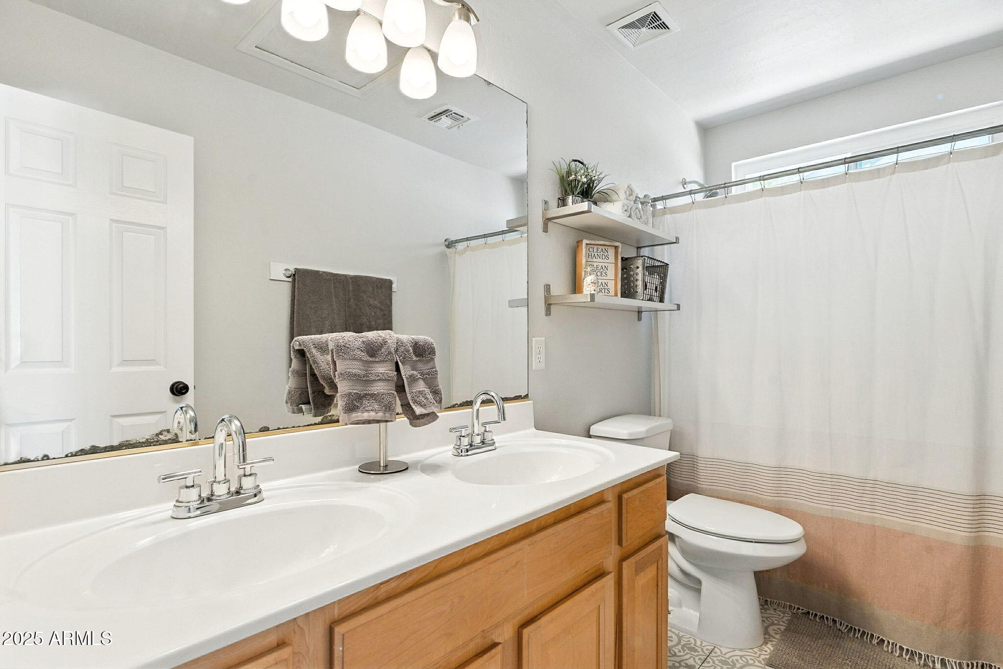 10412 E DOLPHIN Avenue