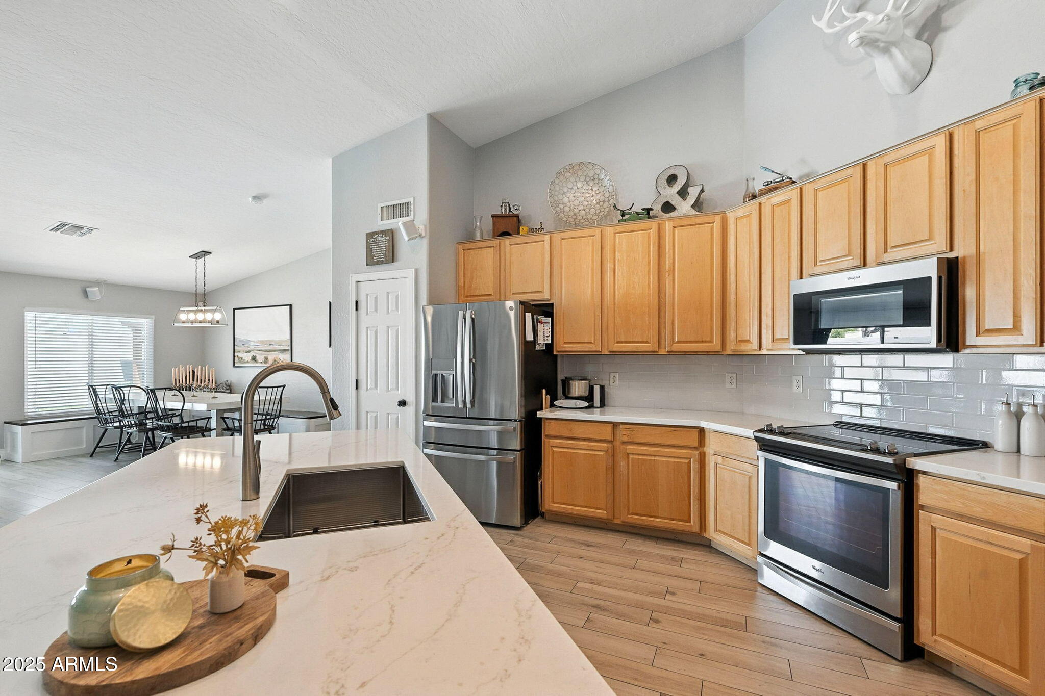 10412 E DOLPHIN Avenue