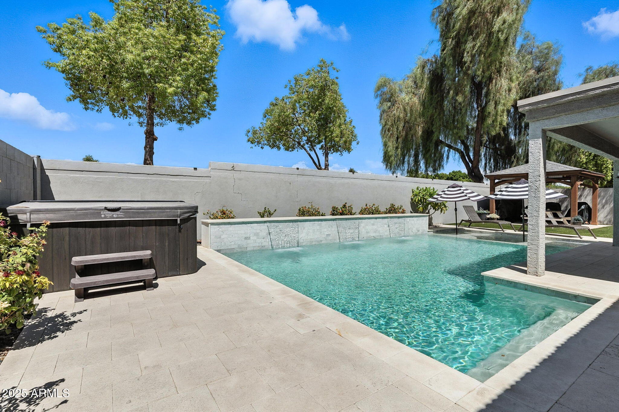 10412 E DOLPHIN Avenue