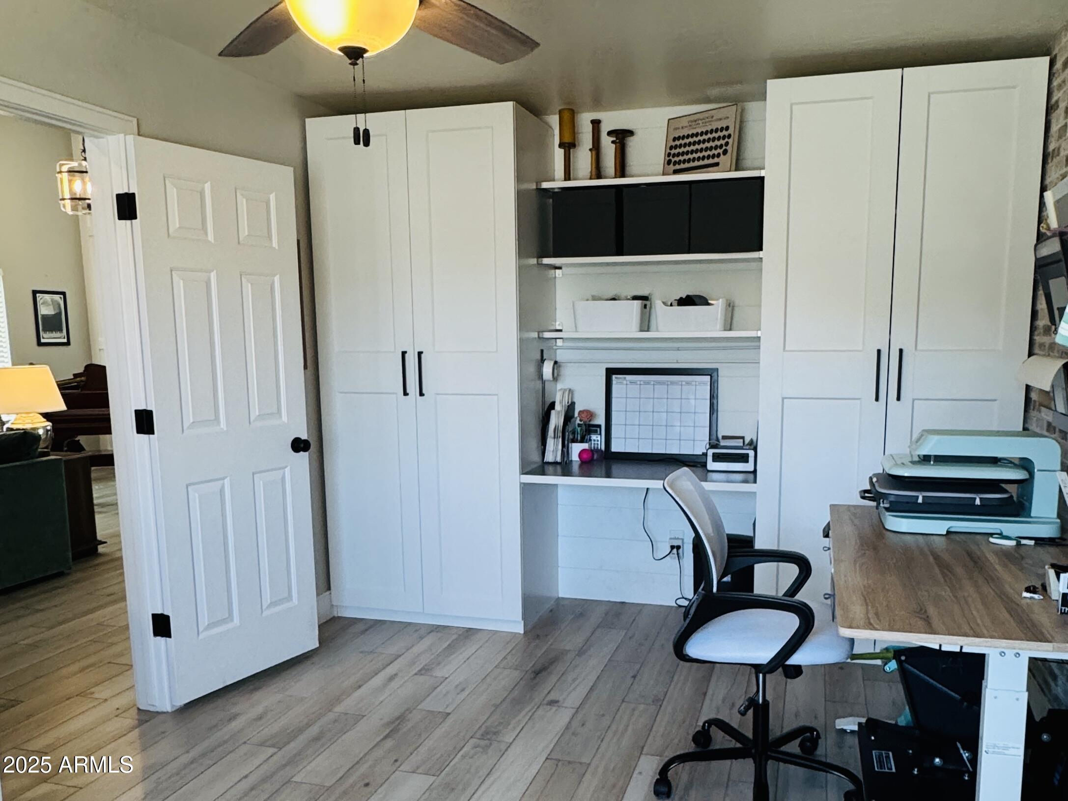 10412 E DOLPHIN Avenue