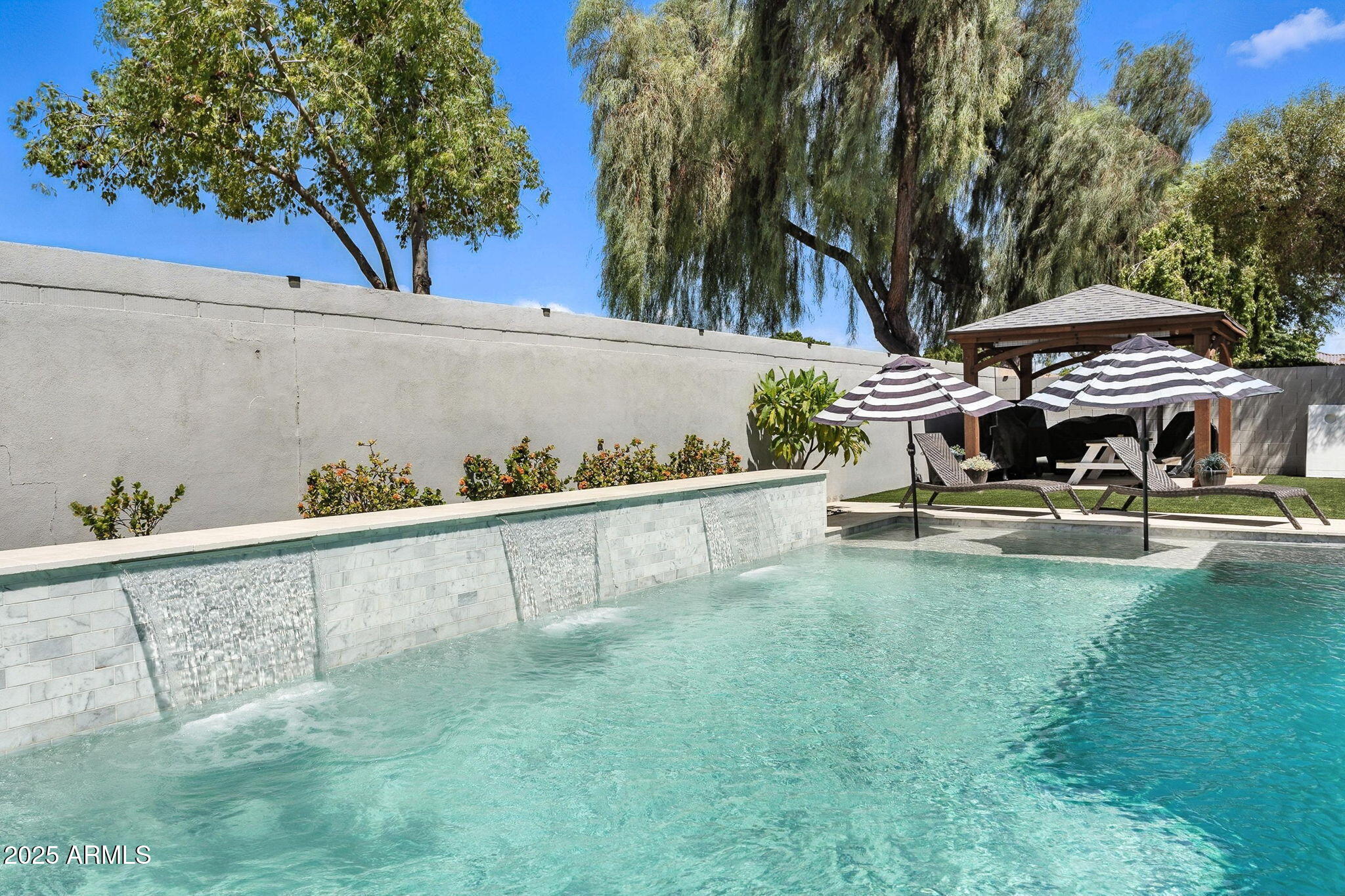 10412 E DOLPHIN Avenue