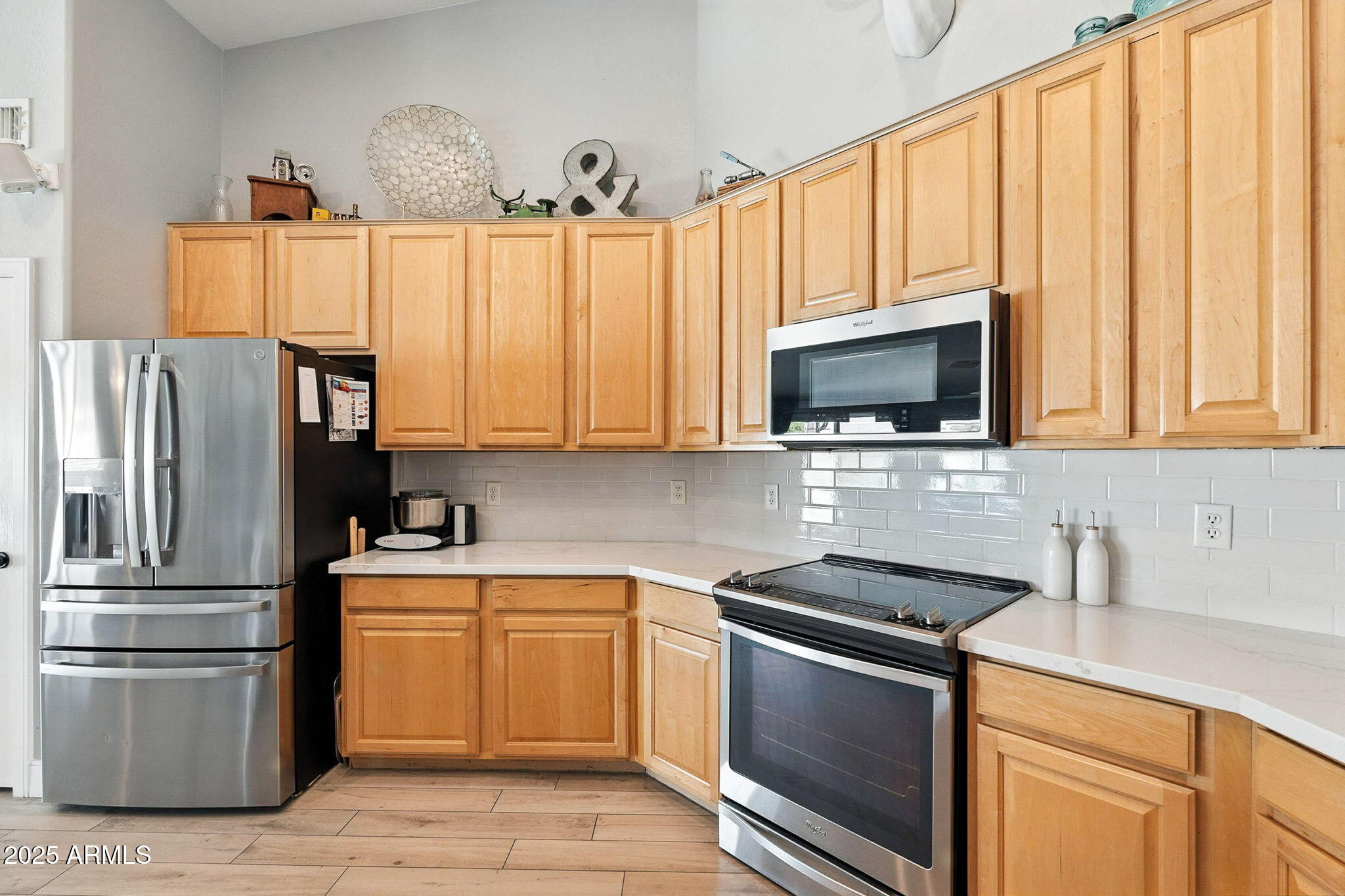 10412 E DOLPHIN Avenue