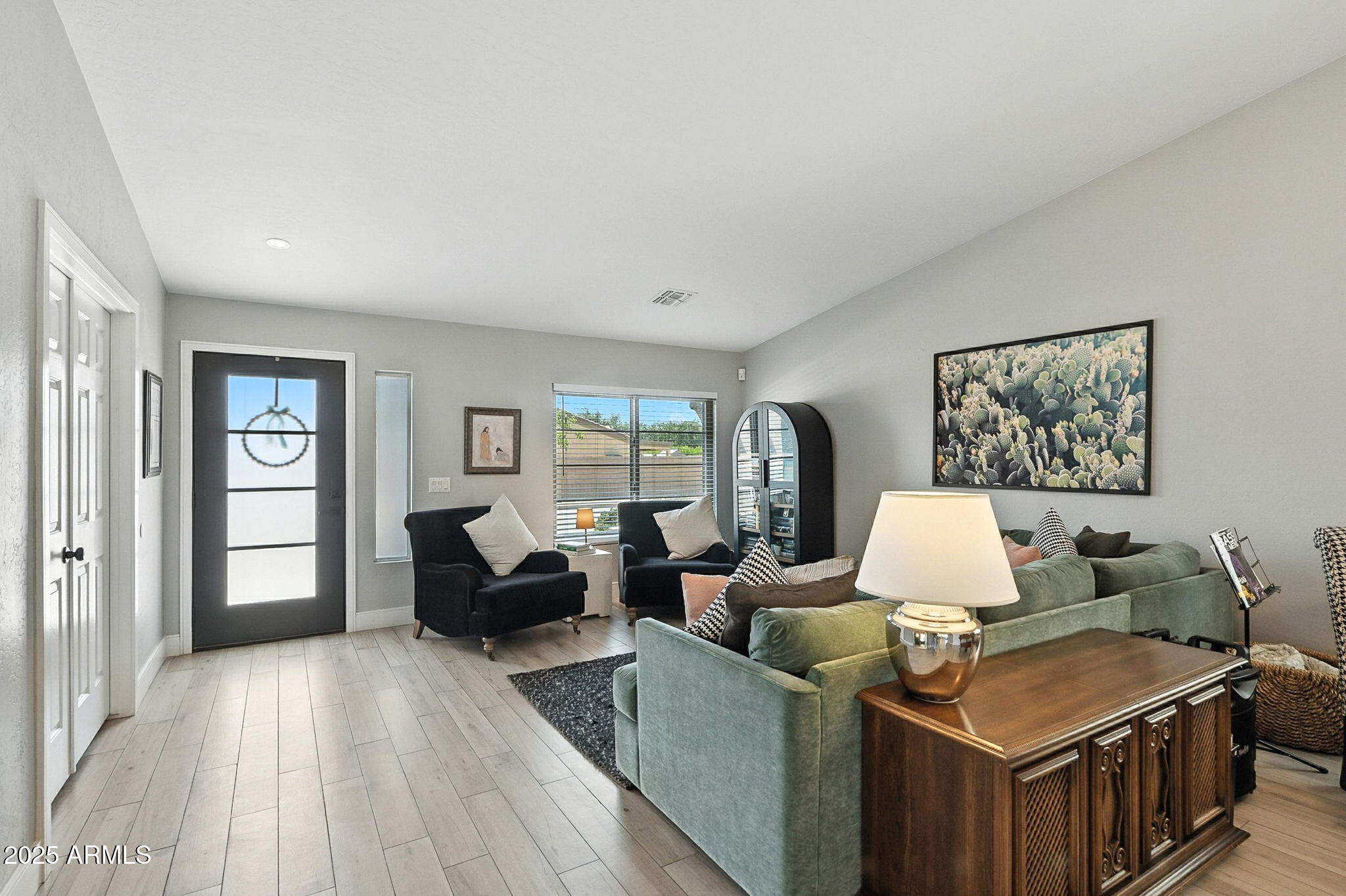 10412 E DOLPHIN Avenue