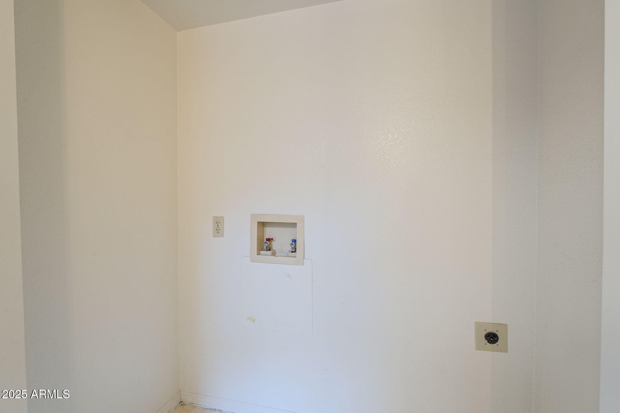 6945 E COCHISE Road, 119