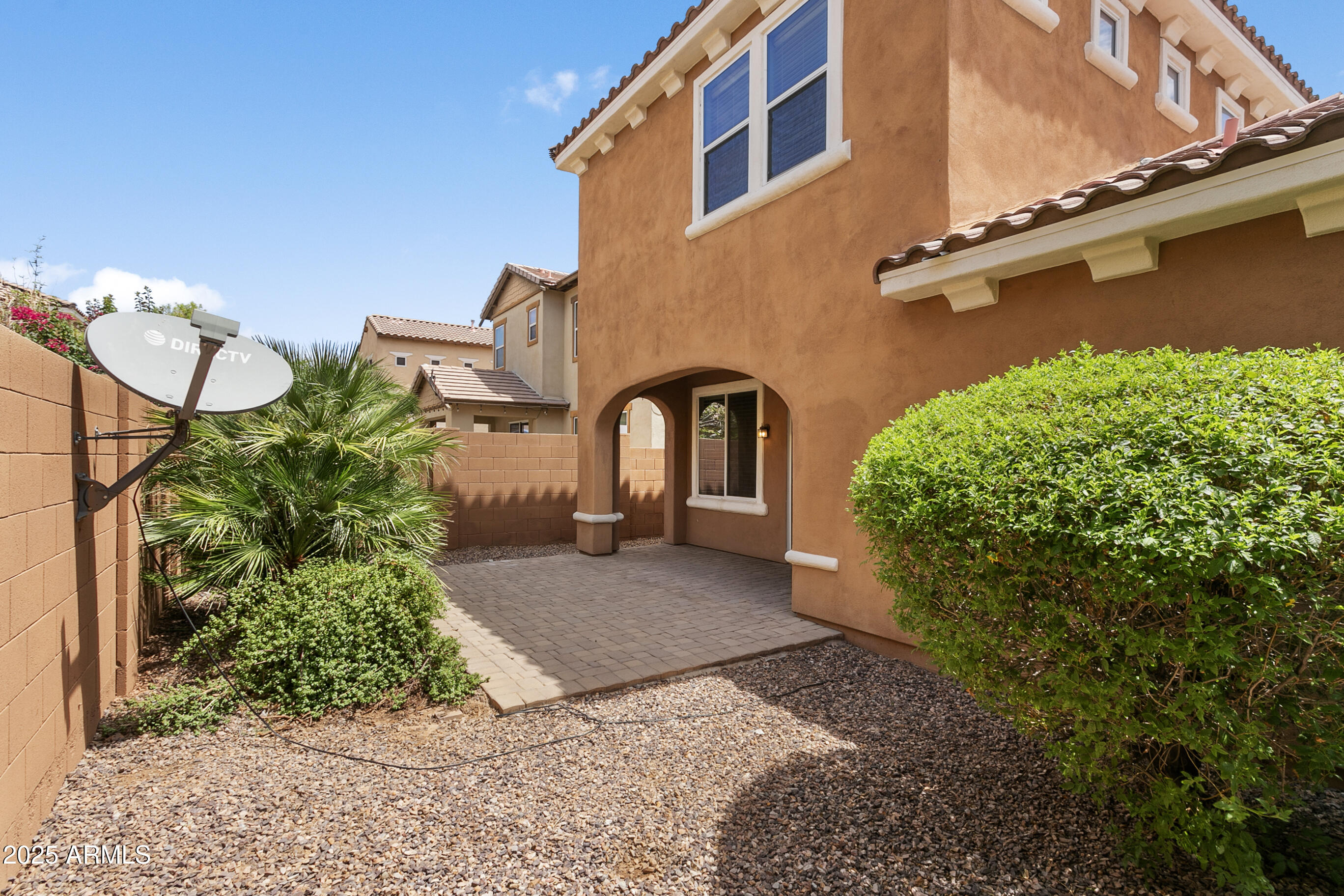 9124 S Roberts Road