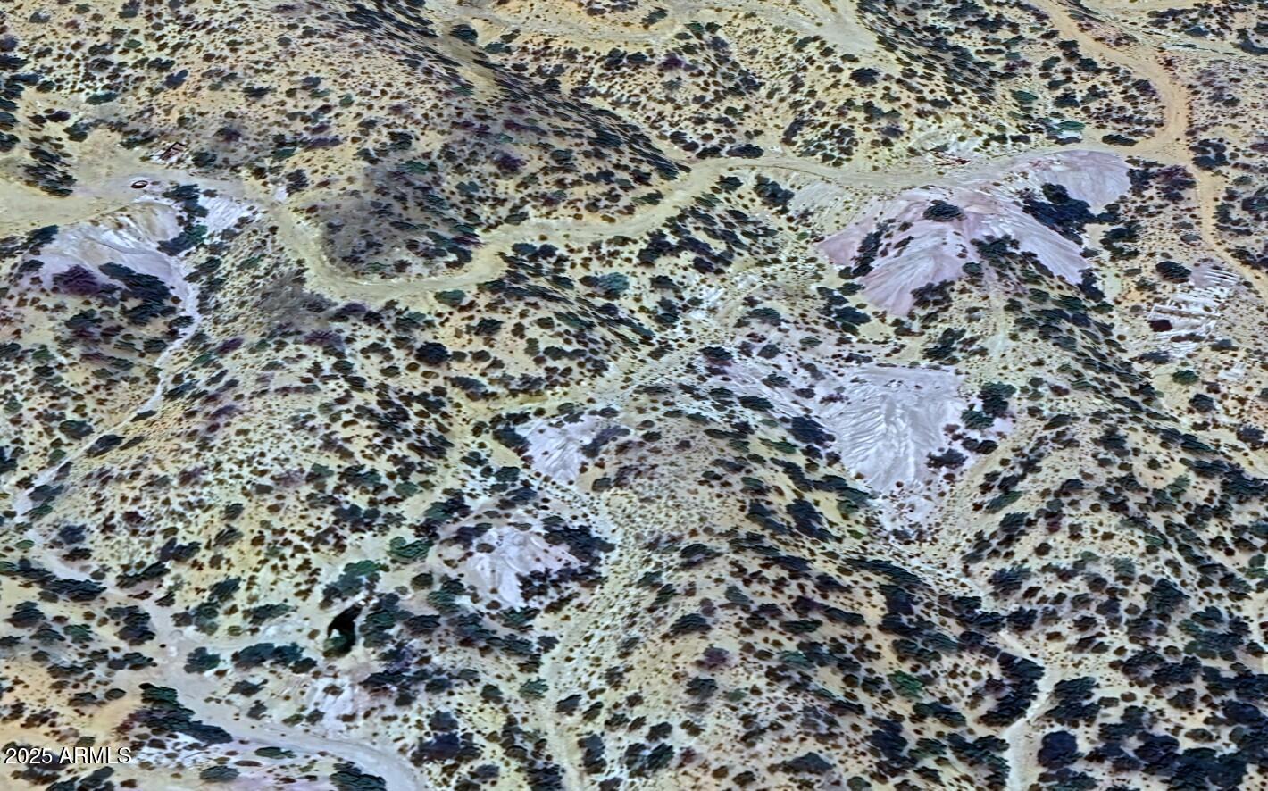 - Hackberry Mine Mohave County, -