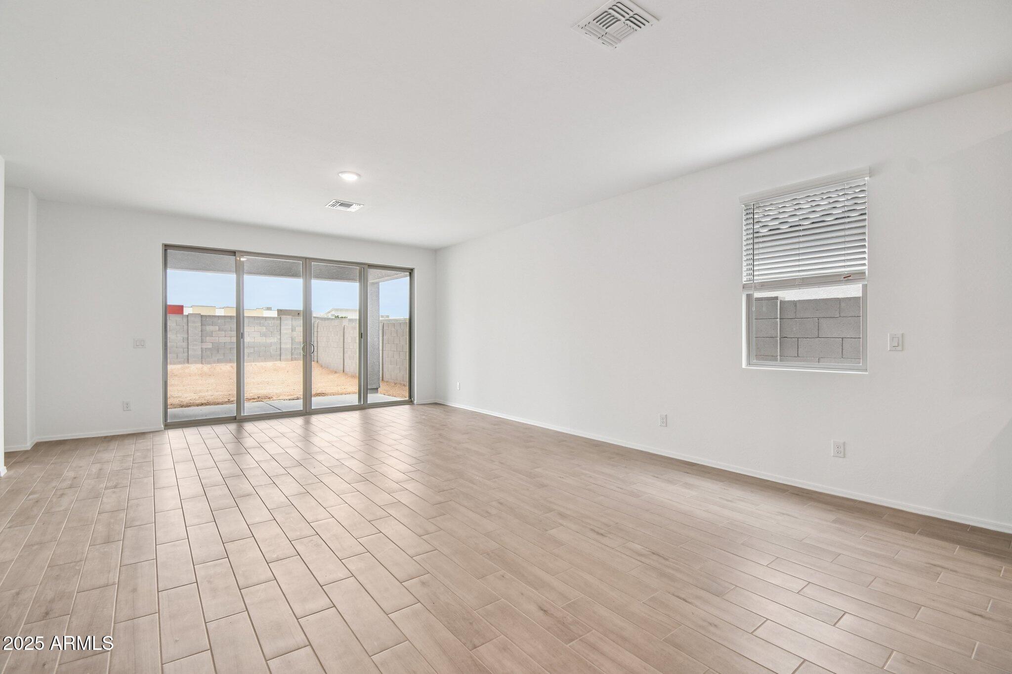 24112 W BOWKER Street