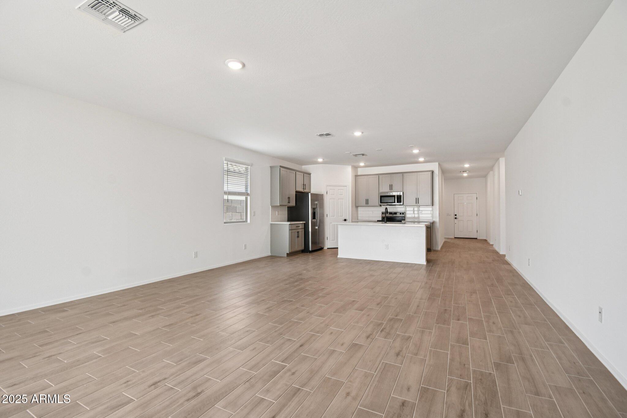 24112 W BOWKER Street