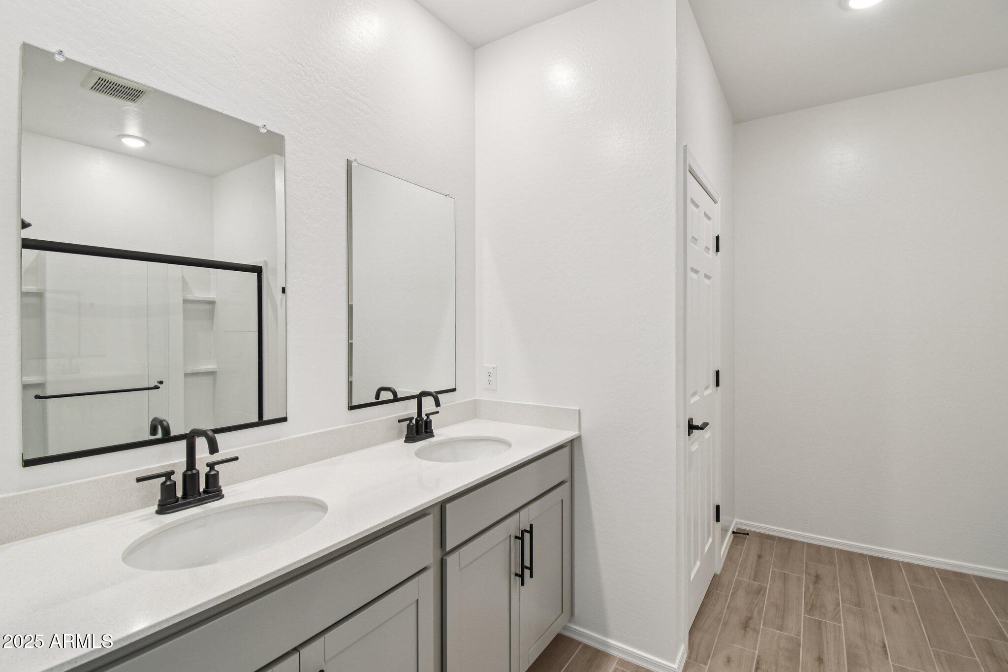 24112 W BOWKER Street