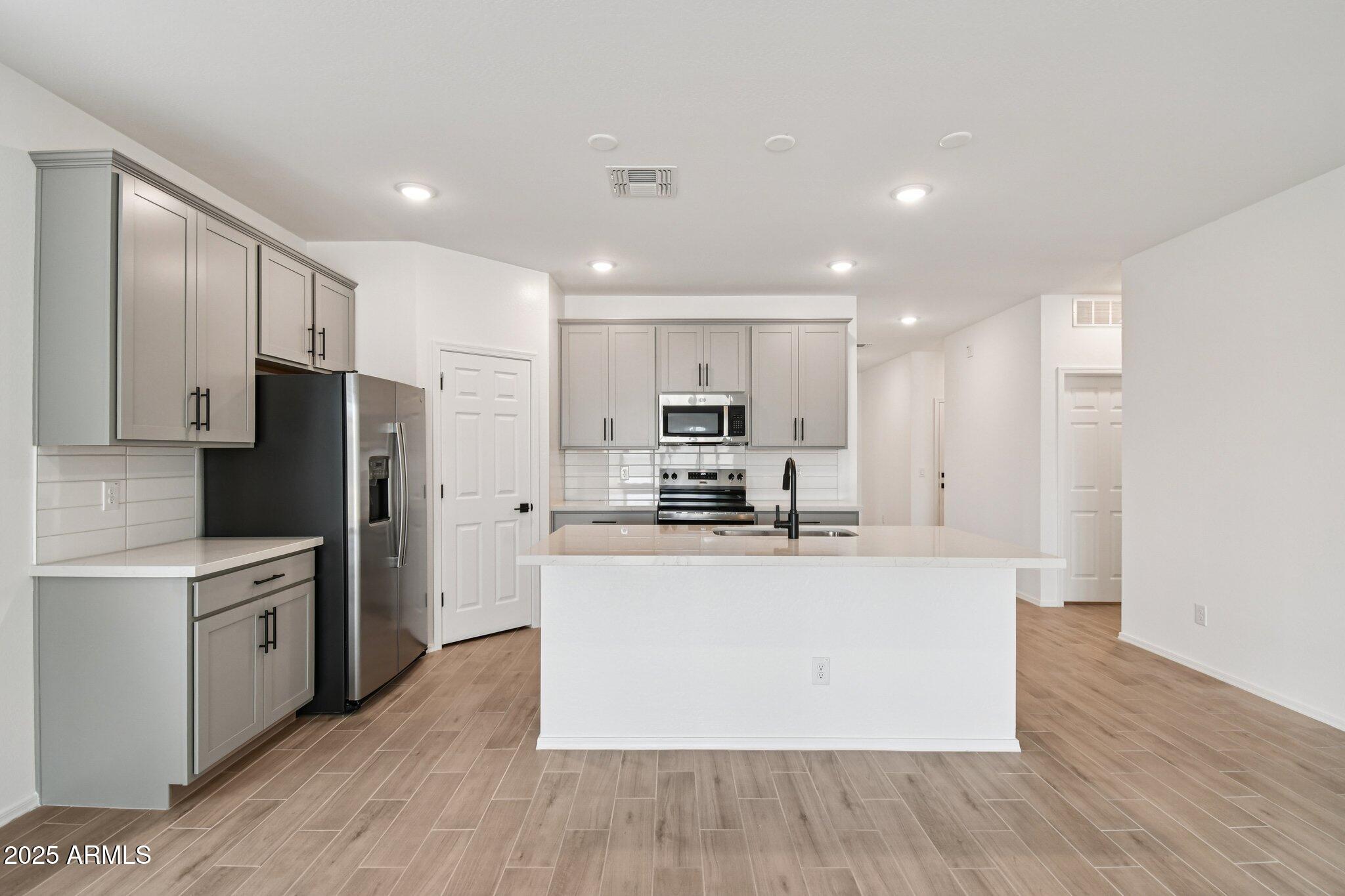 24112 W BOWKER Street