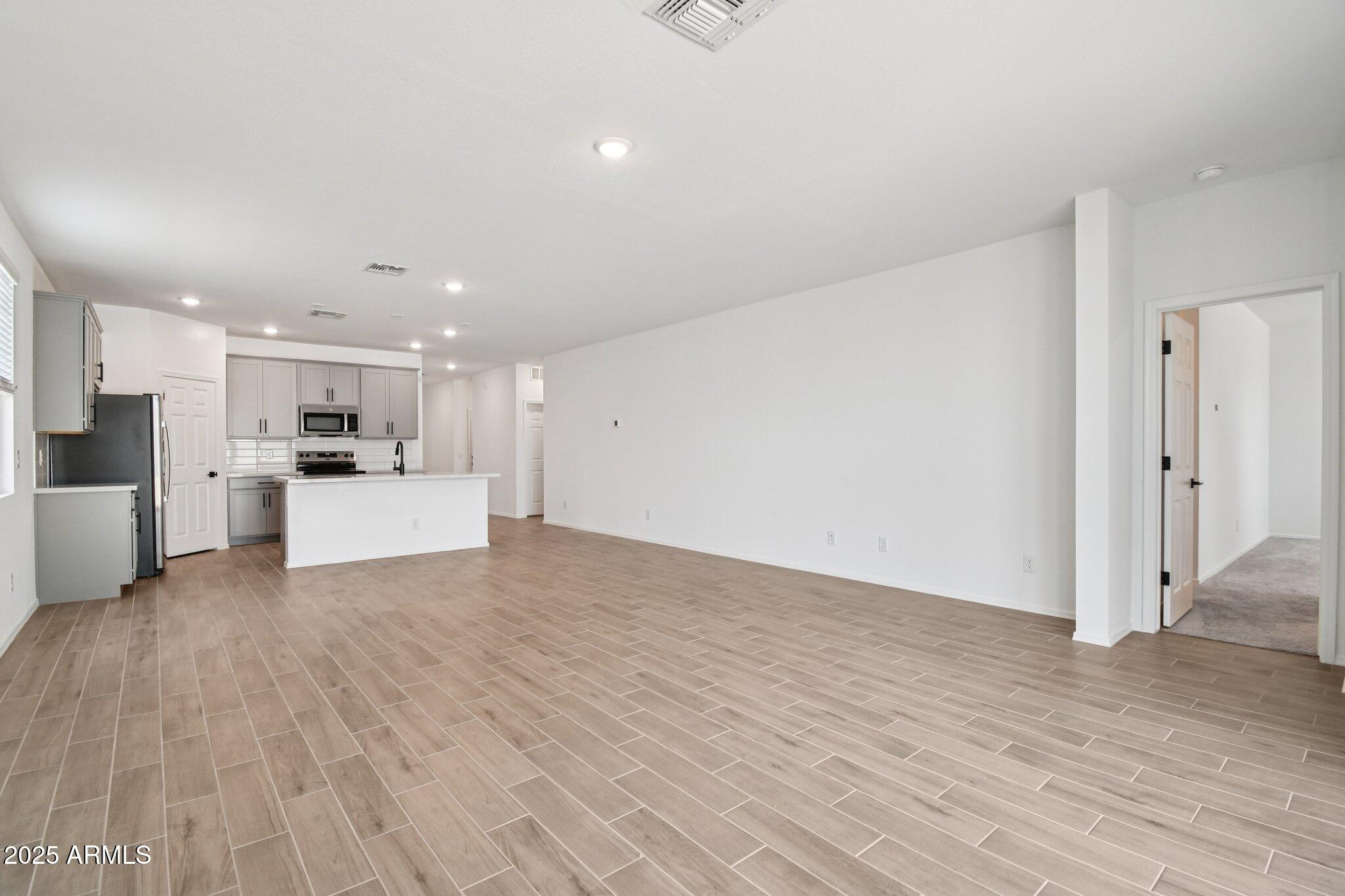 24112 W BOWKER Street