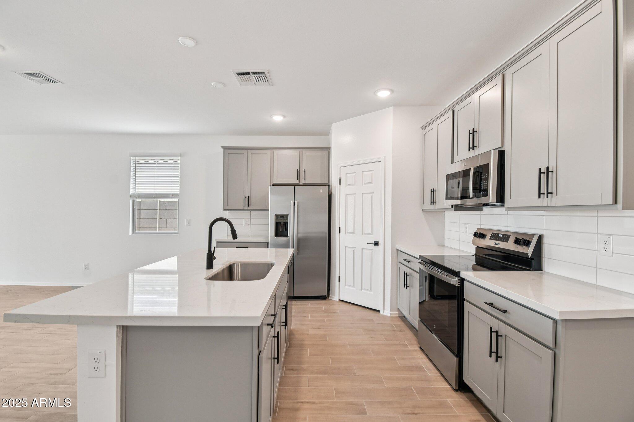 24112 W BOWKER Street