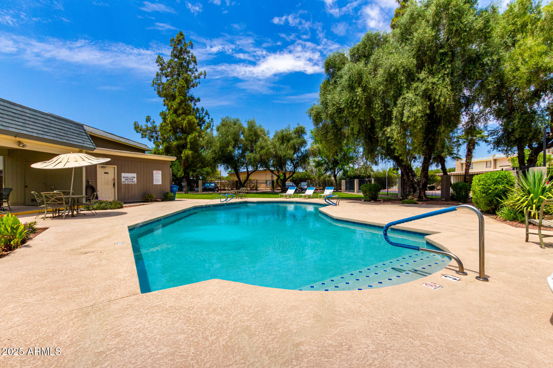 1910 W BELMONT Avenue, 34