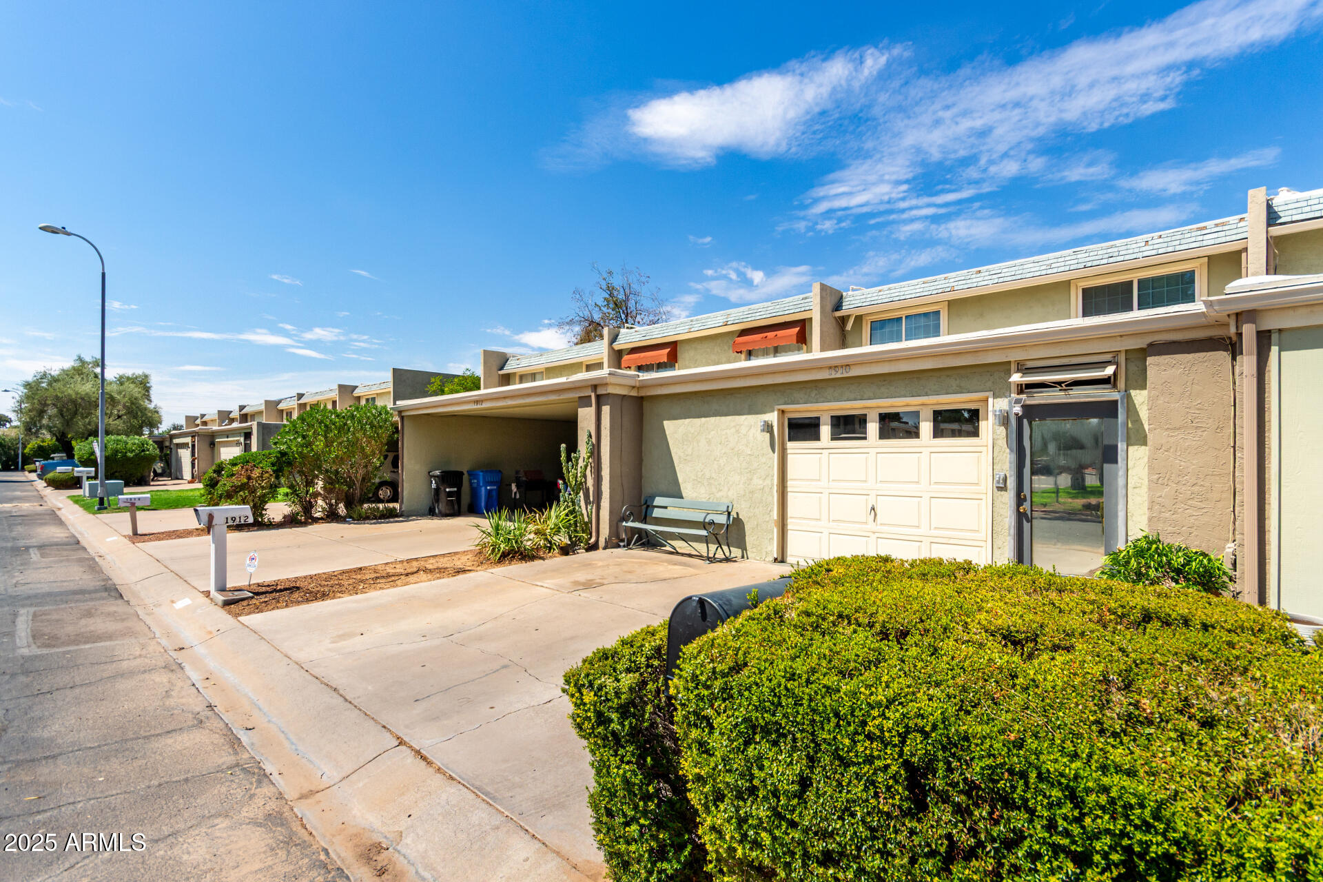 1910 W BELMONT Avenue, 34