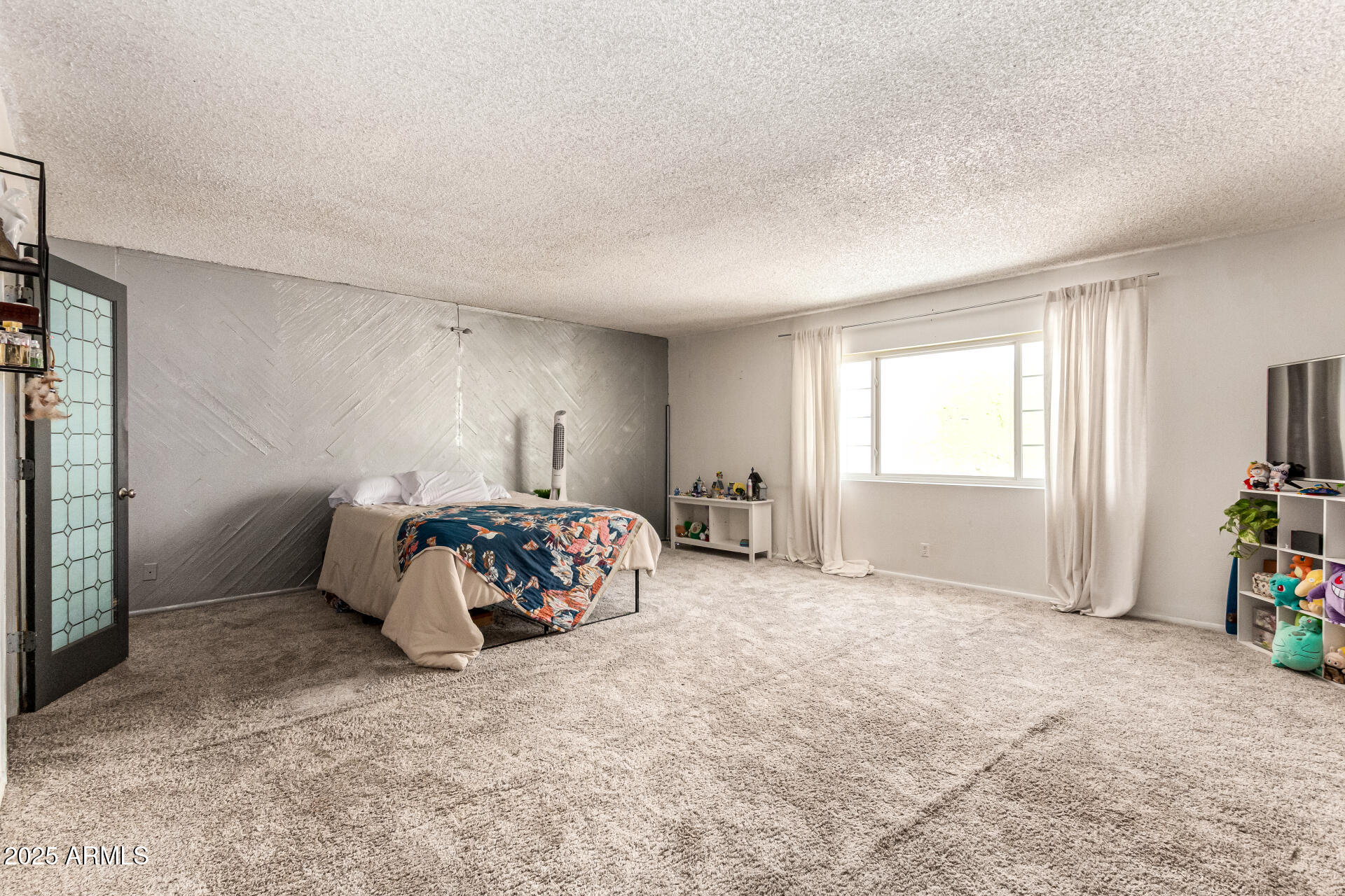 1910 W BELMONT Avenue, 34