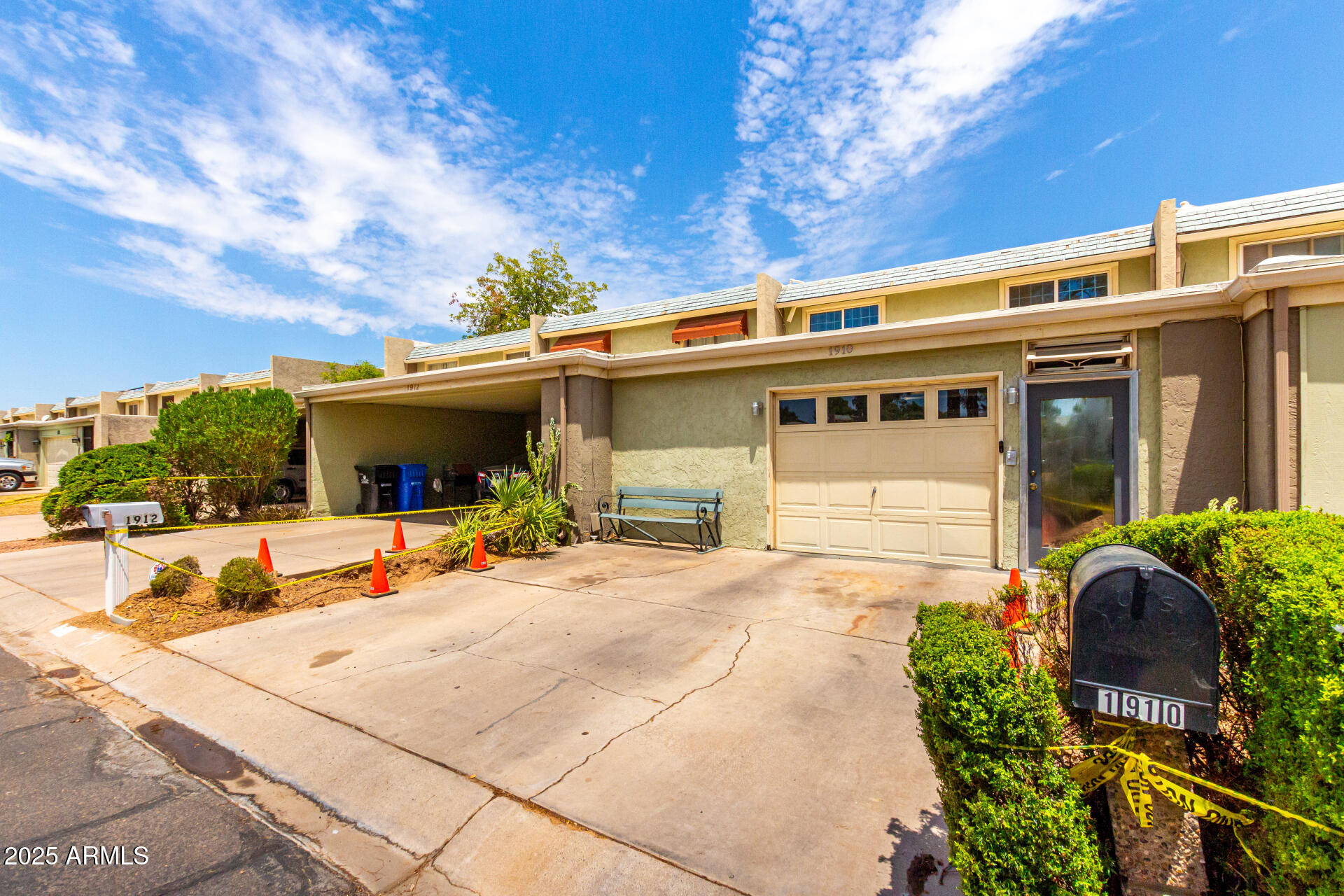 1910 W BELMONT Avenue, 34