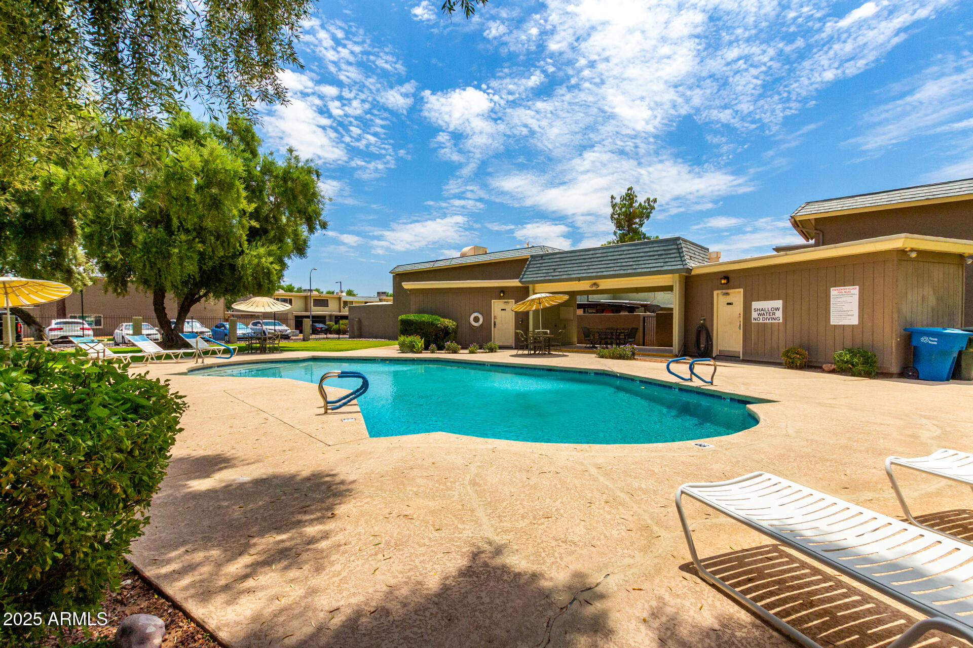 1910 W BELMONT Avenue, 34