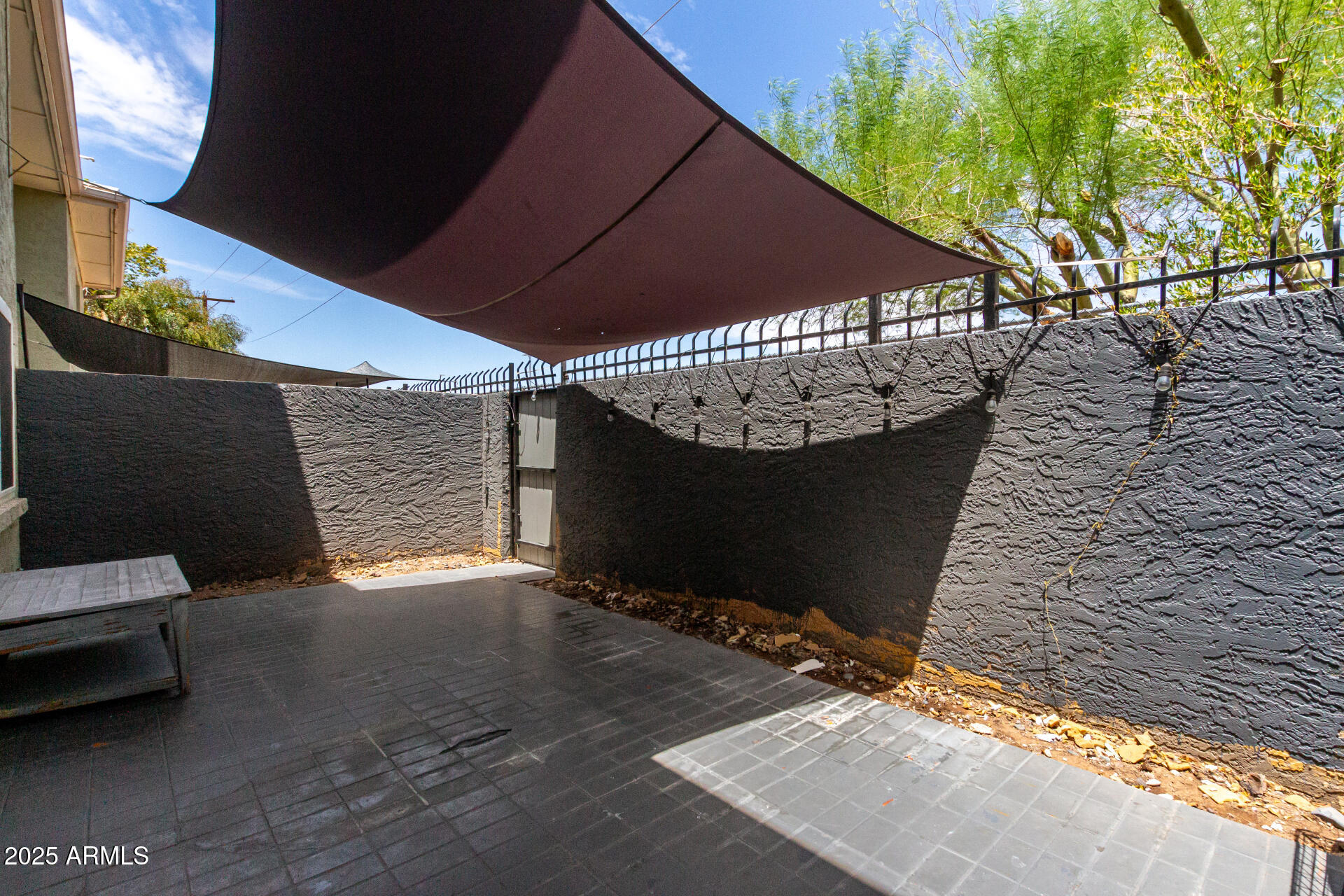 1910 W BELMONT Avenue, 34