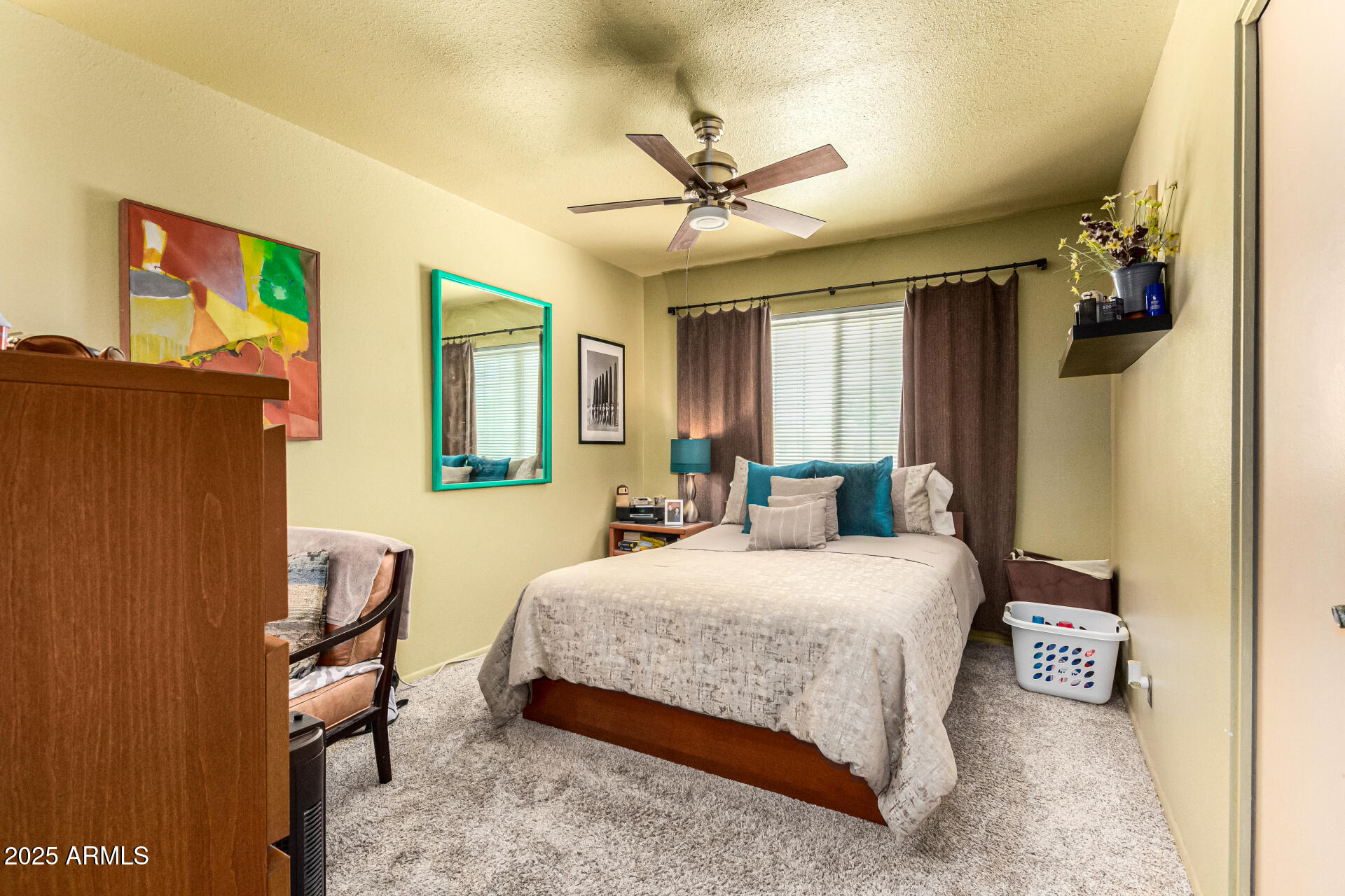 1910 W BELMONT Avenue, 34