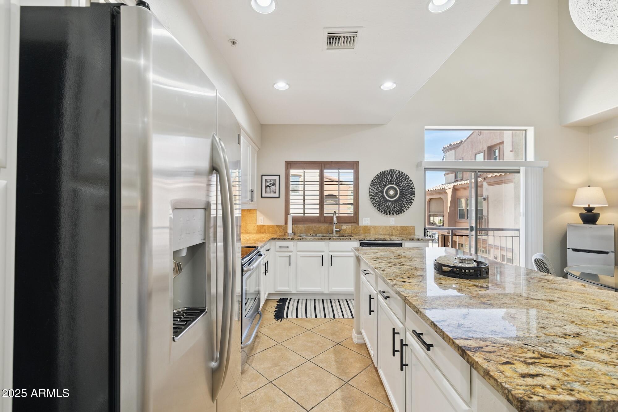 3935 E ROUGH RIDER Road, 1024