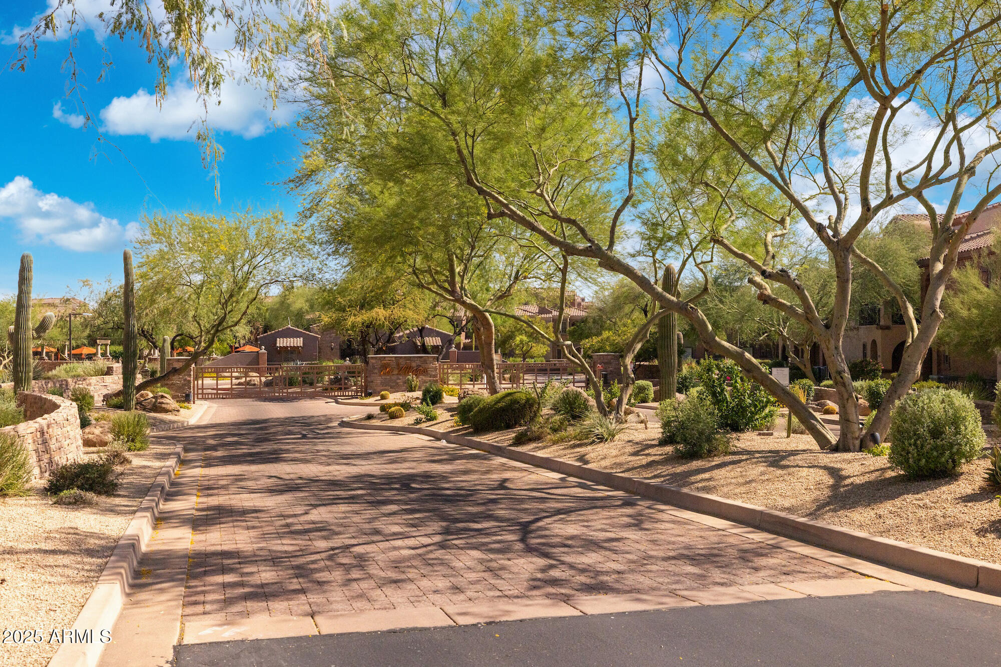 3935 E ROUGH RIDER Road, 1024