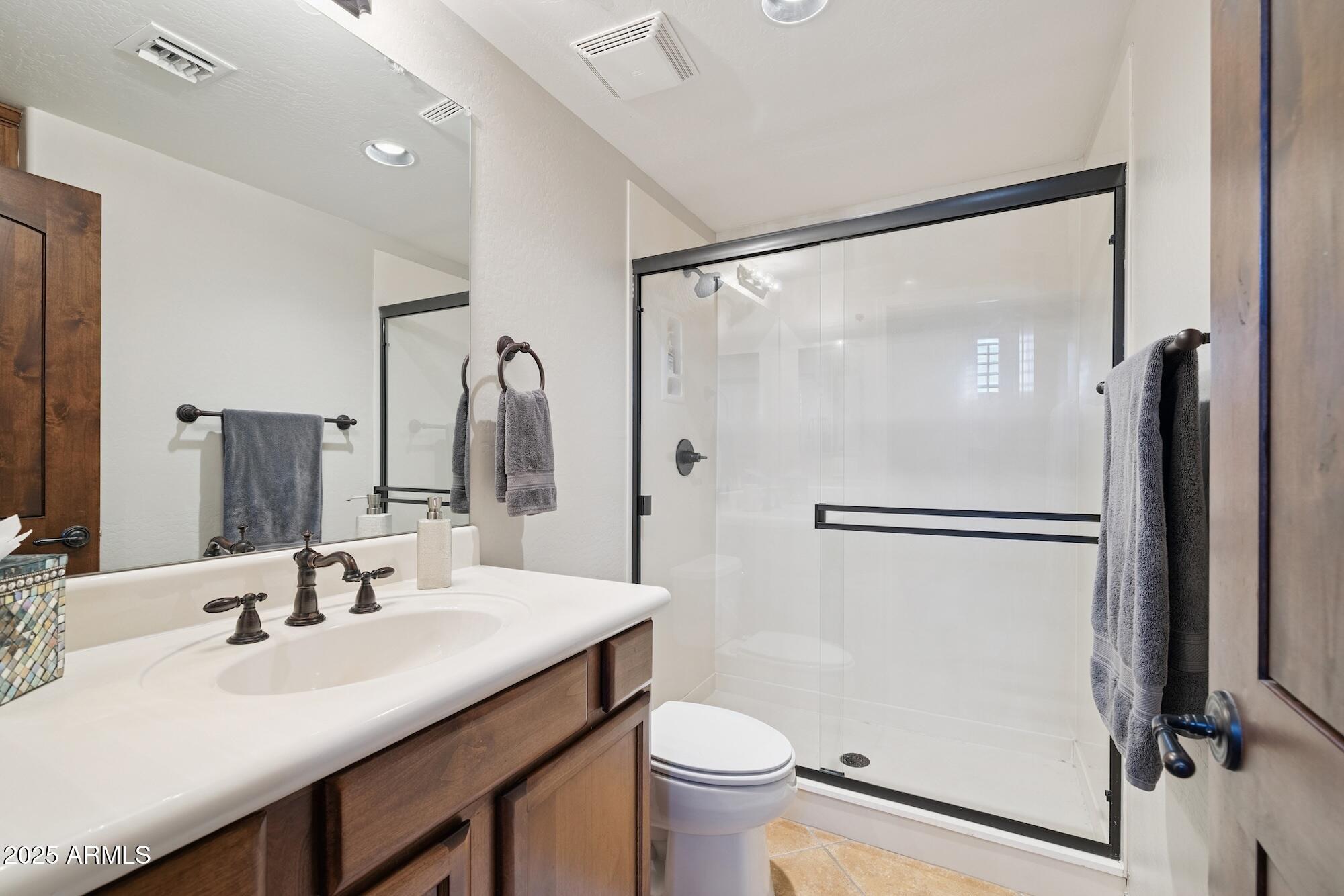 3935 E ROUGH RIDER Road, 1024