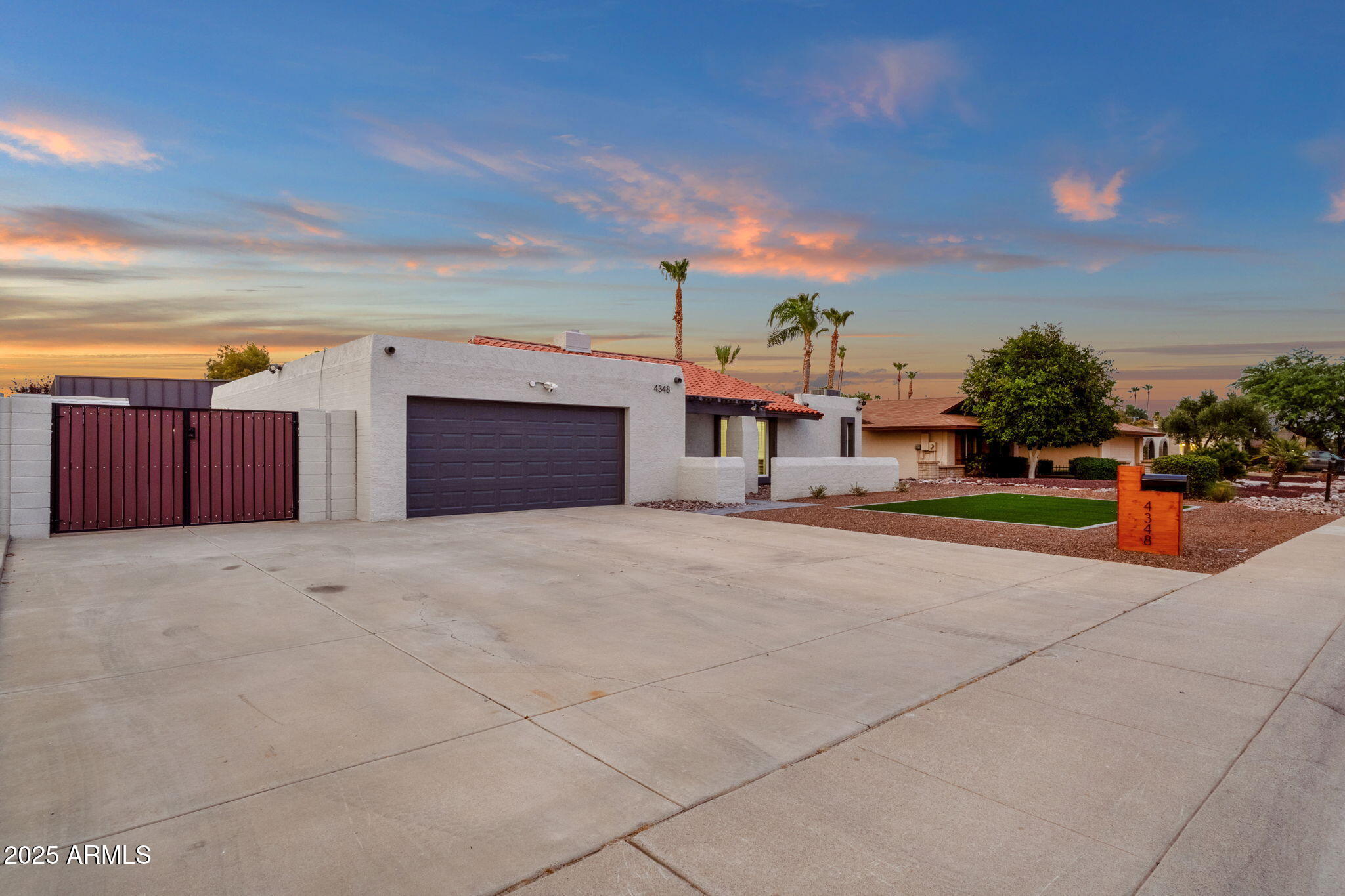 4348 E SHEENA Drive