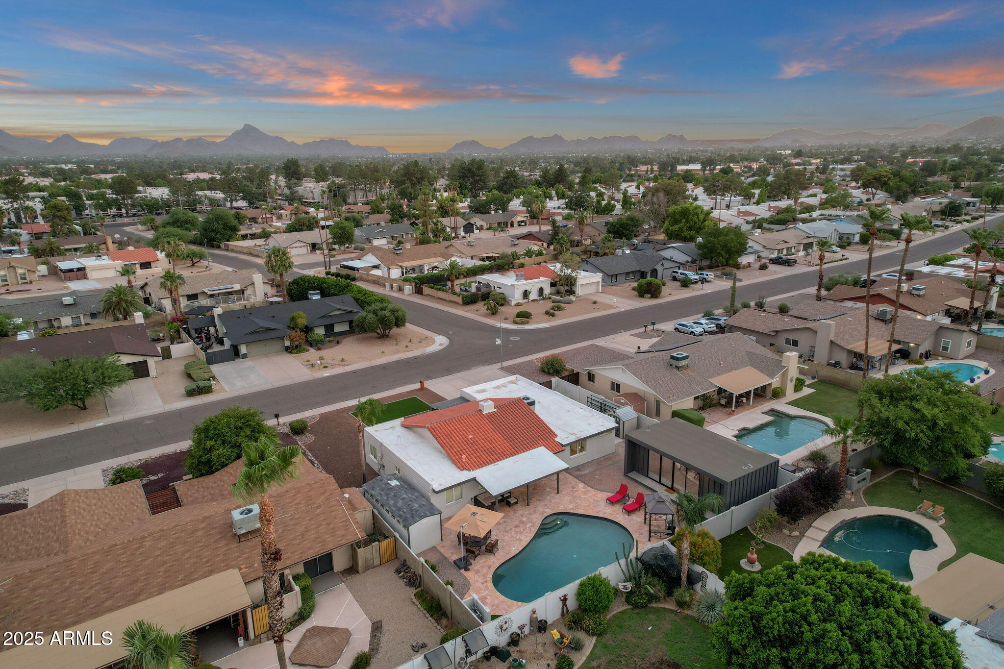 4348 E SHEENA Drive