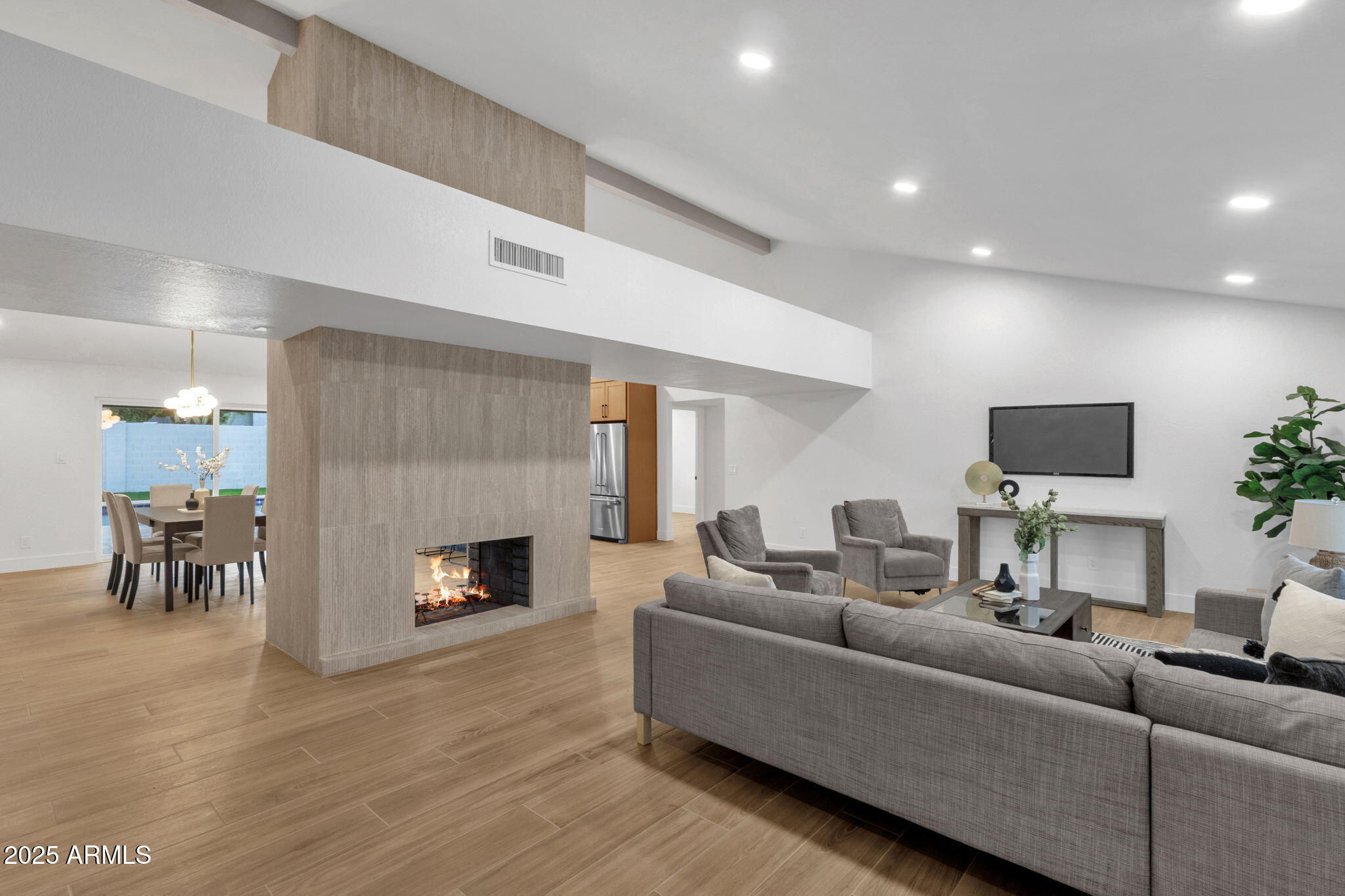 4348 E SHEENA Drive