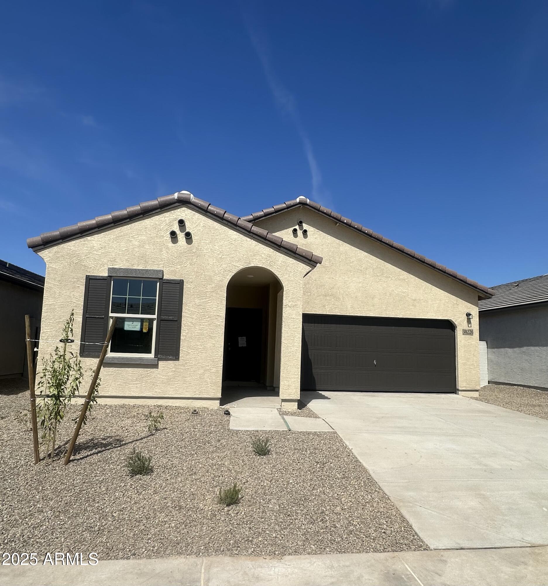 38226 N ROUNDUP Road