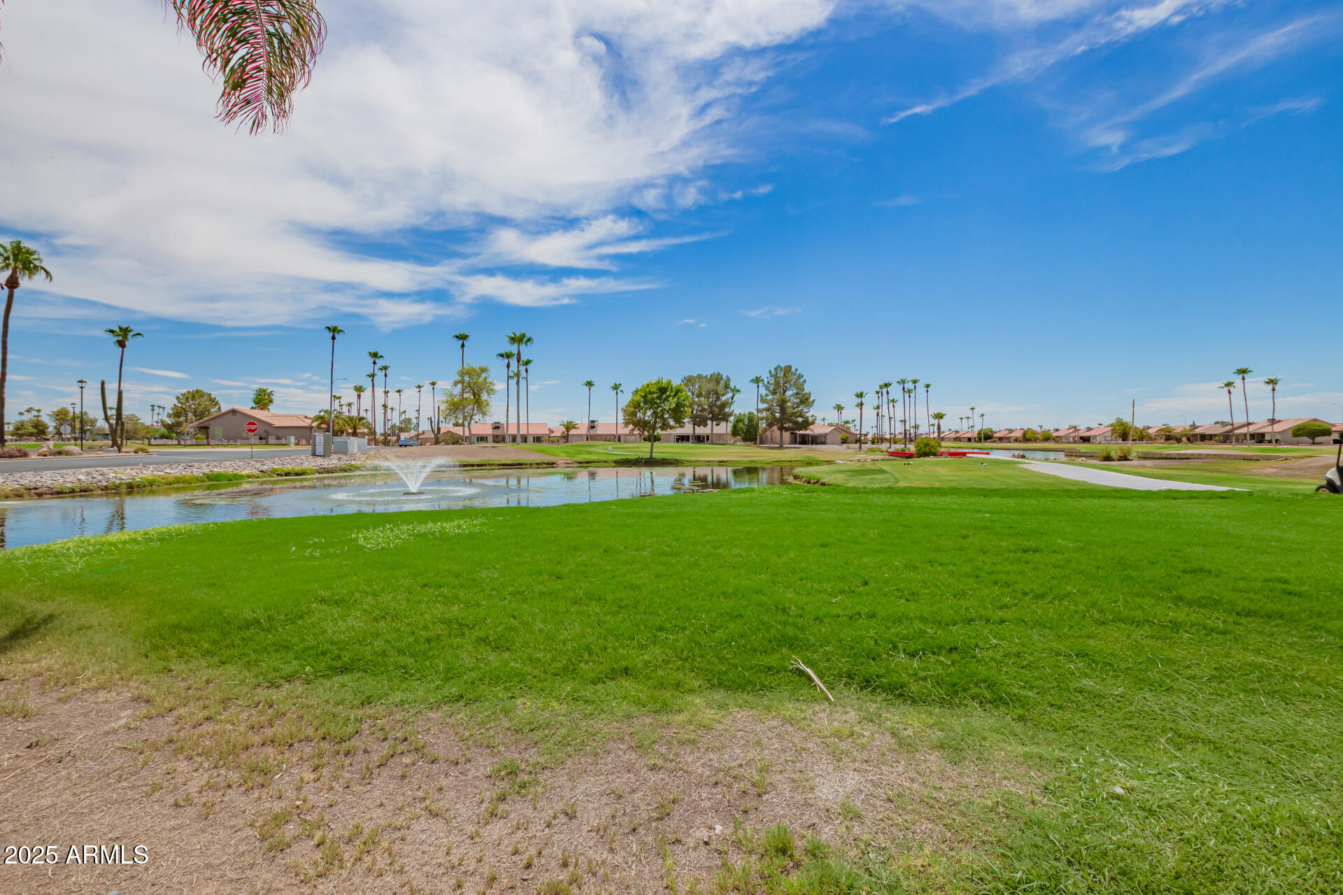 1581 E AUGUSTA Avenue