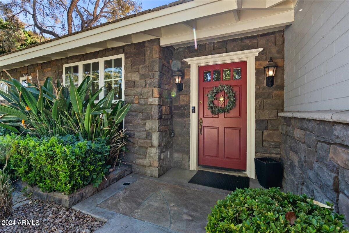 3841 E ELM Street