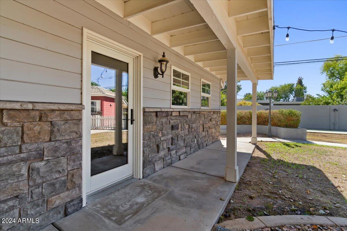 3841 E ELM Street