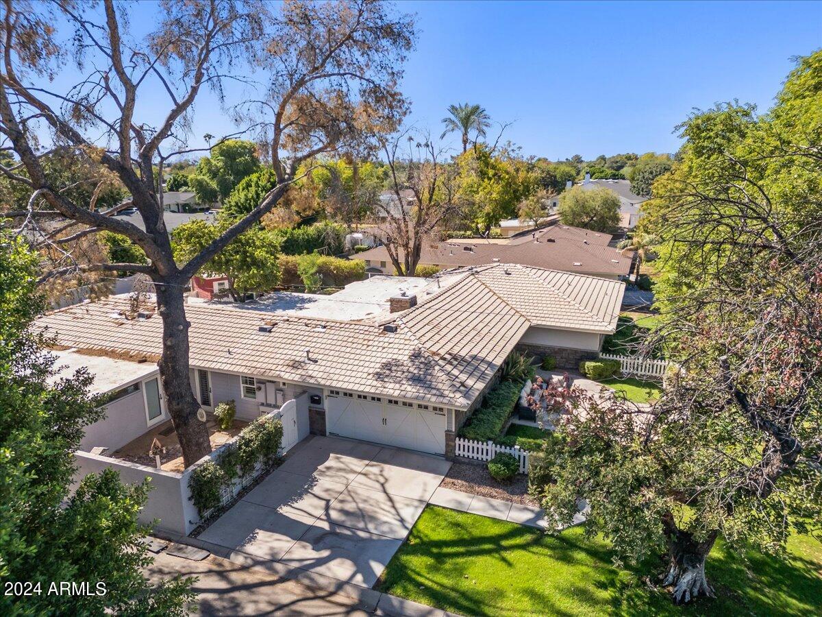 3841 E ELM Street