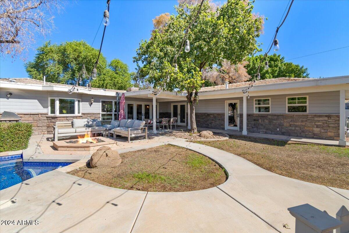 3841 E ELM Street