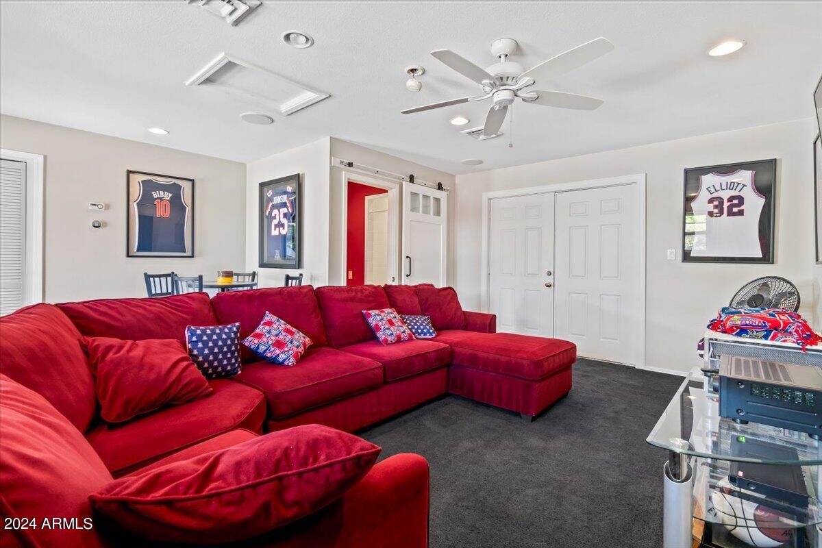 3841 E ELM Street