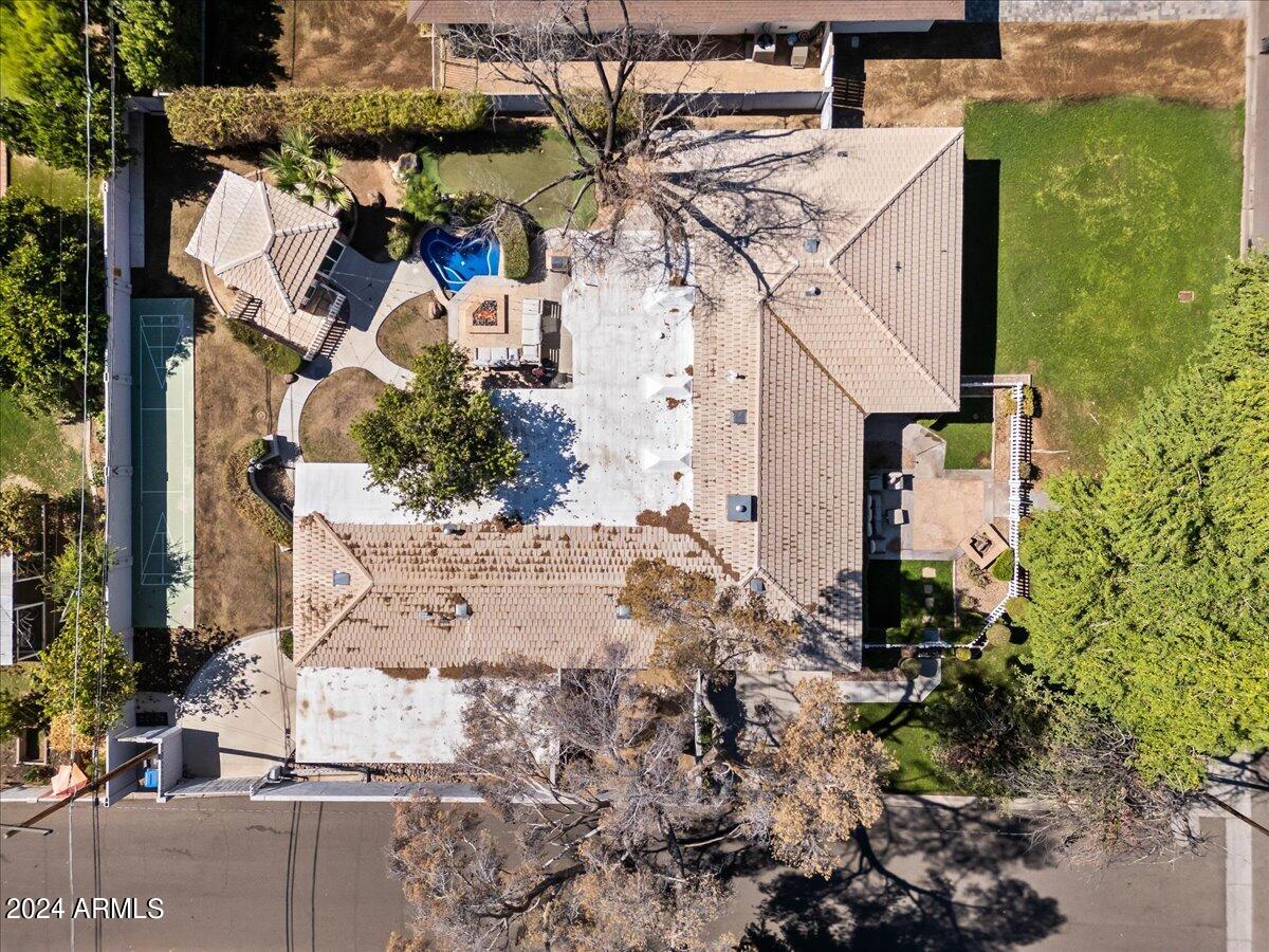 3841 E ELM Street