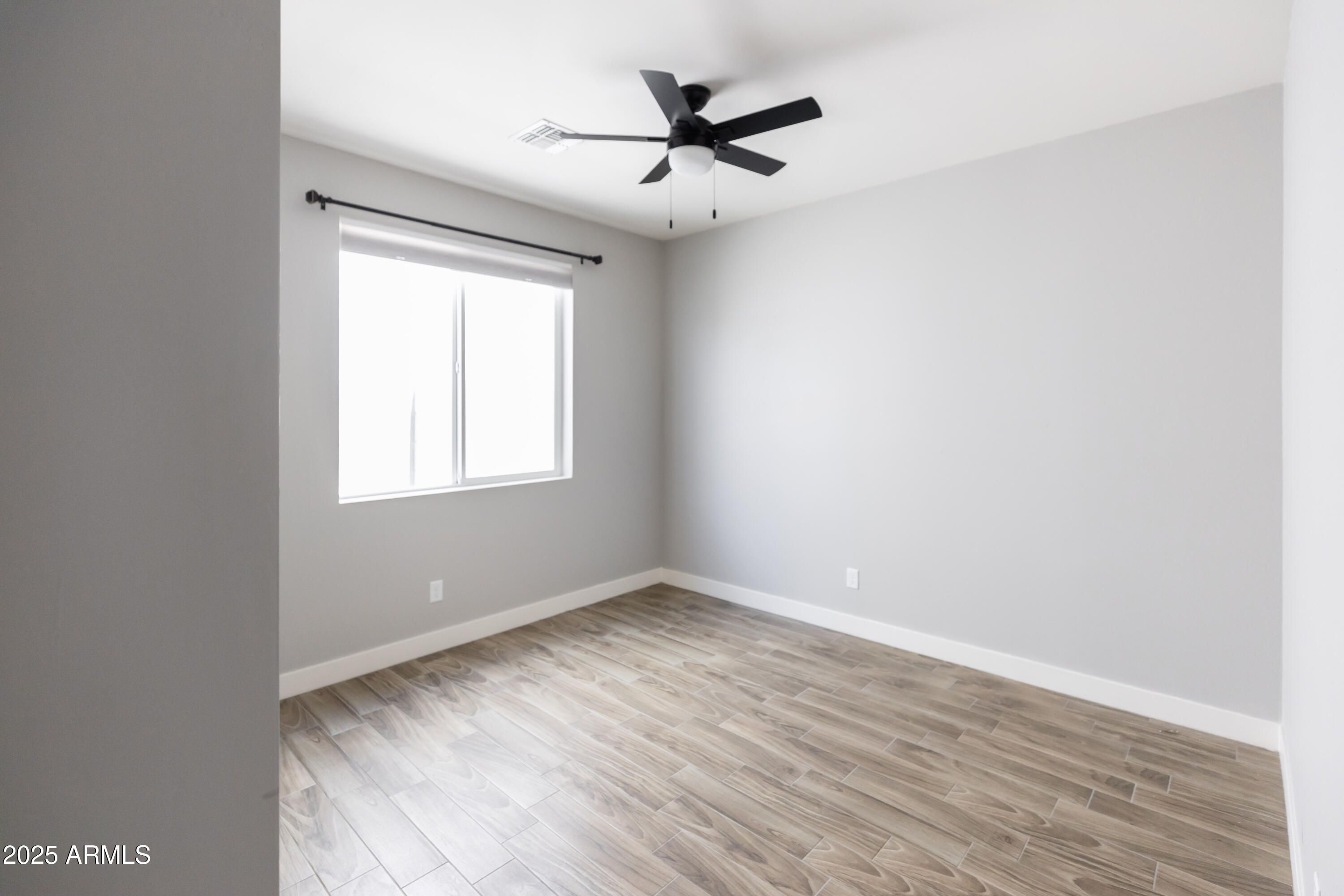 2819 N 28TH Place