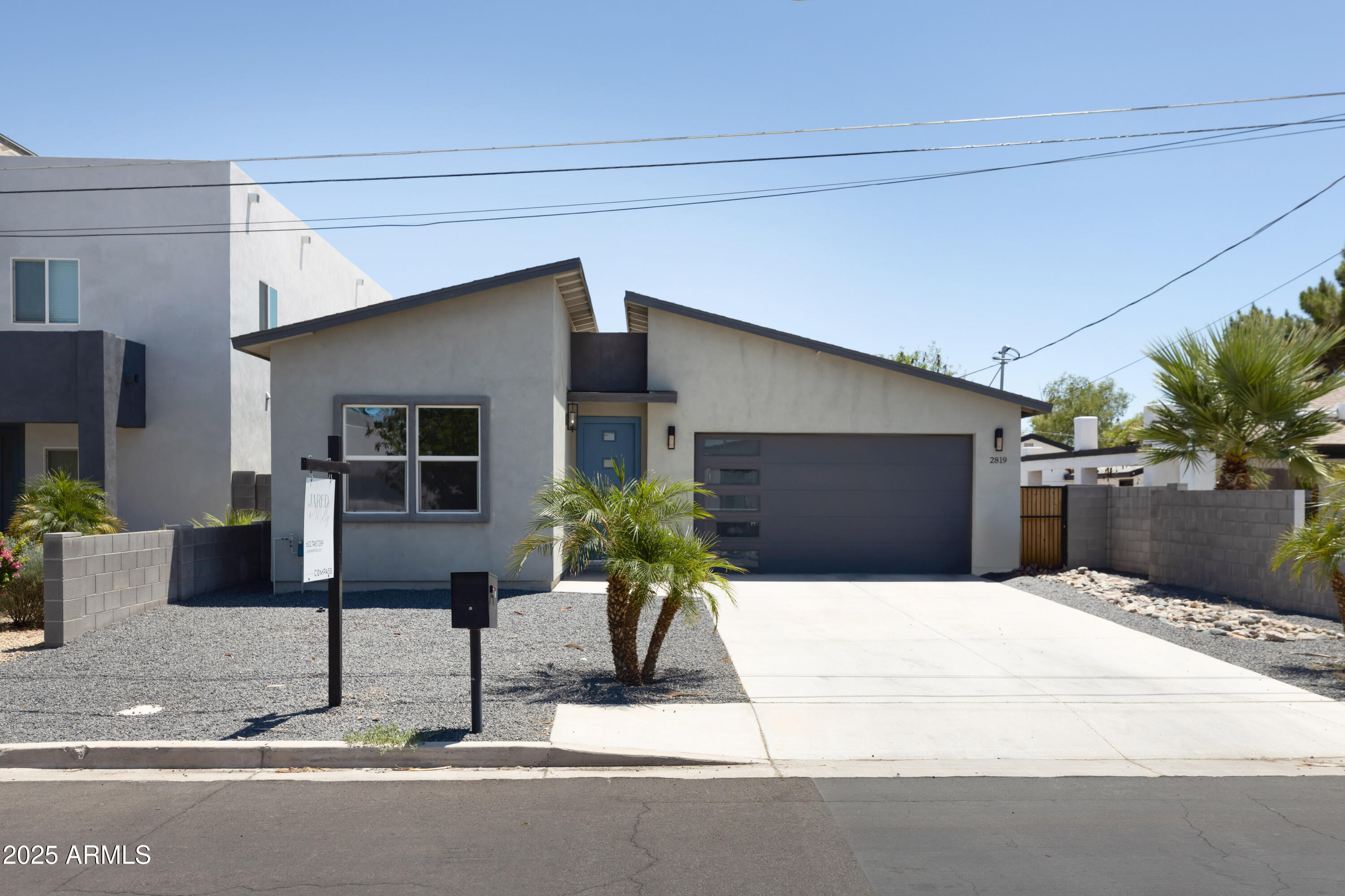 2819 N 28TH Place