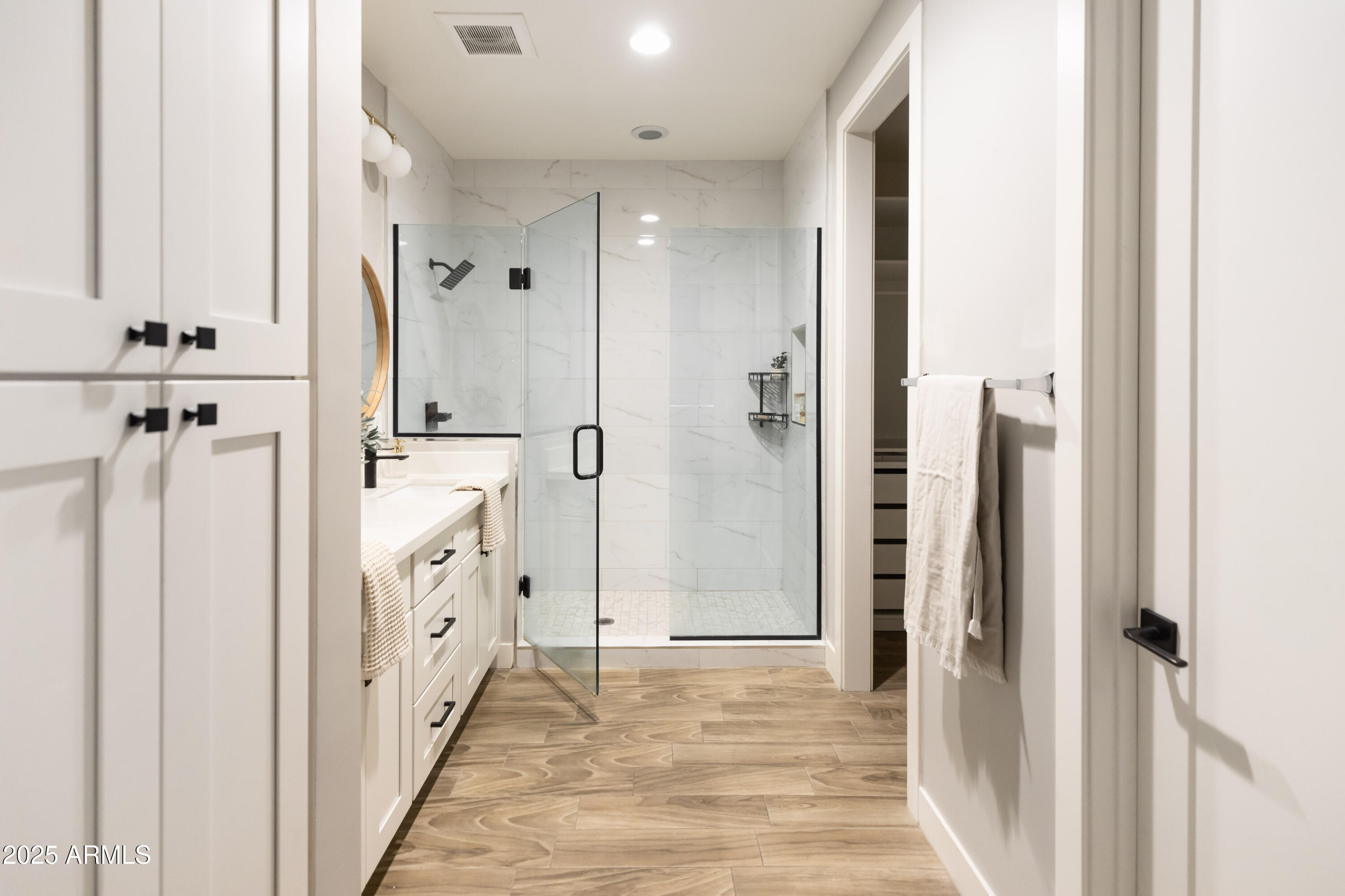 2819 N 28TH Place