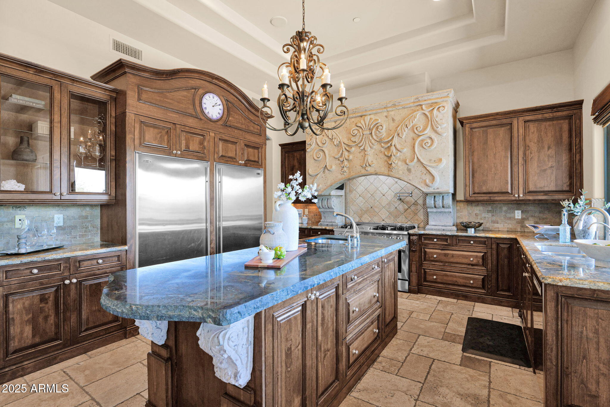 3254 N LADERA Circle