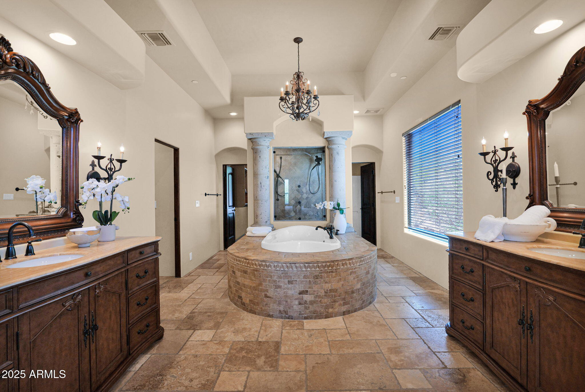 3254 N LADERA Circle