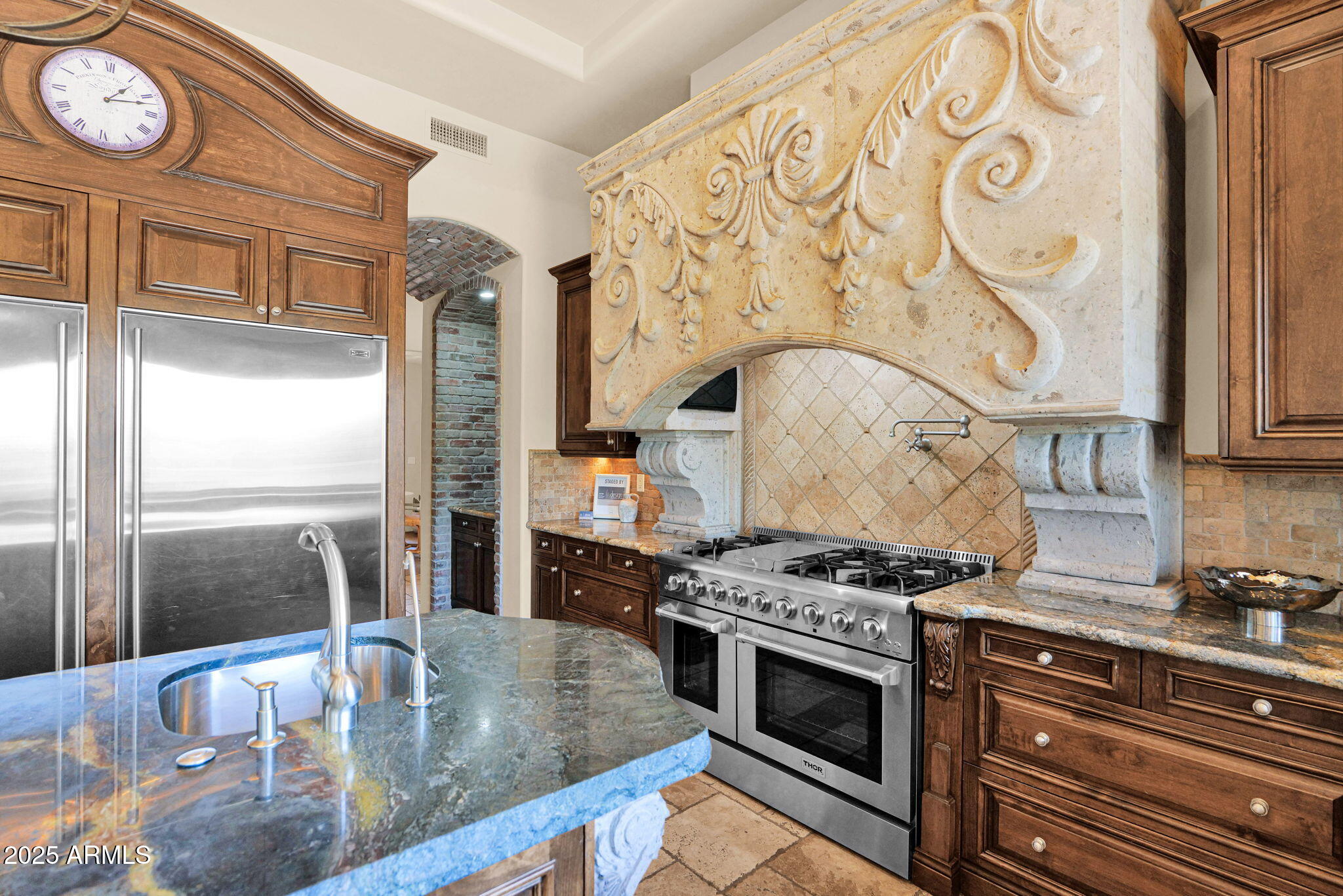 3254 N LADERA Circle